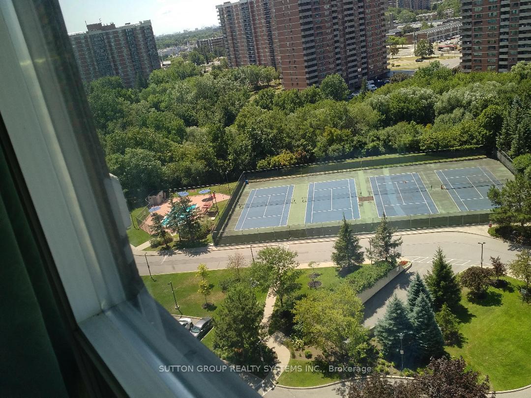 Photo 8 of Unit 1610, 3 Rowntree Road, Etobicoke, Mount Olive-Silverstone-Jamestown — HOMEH