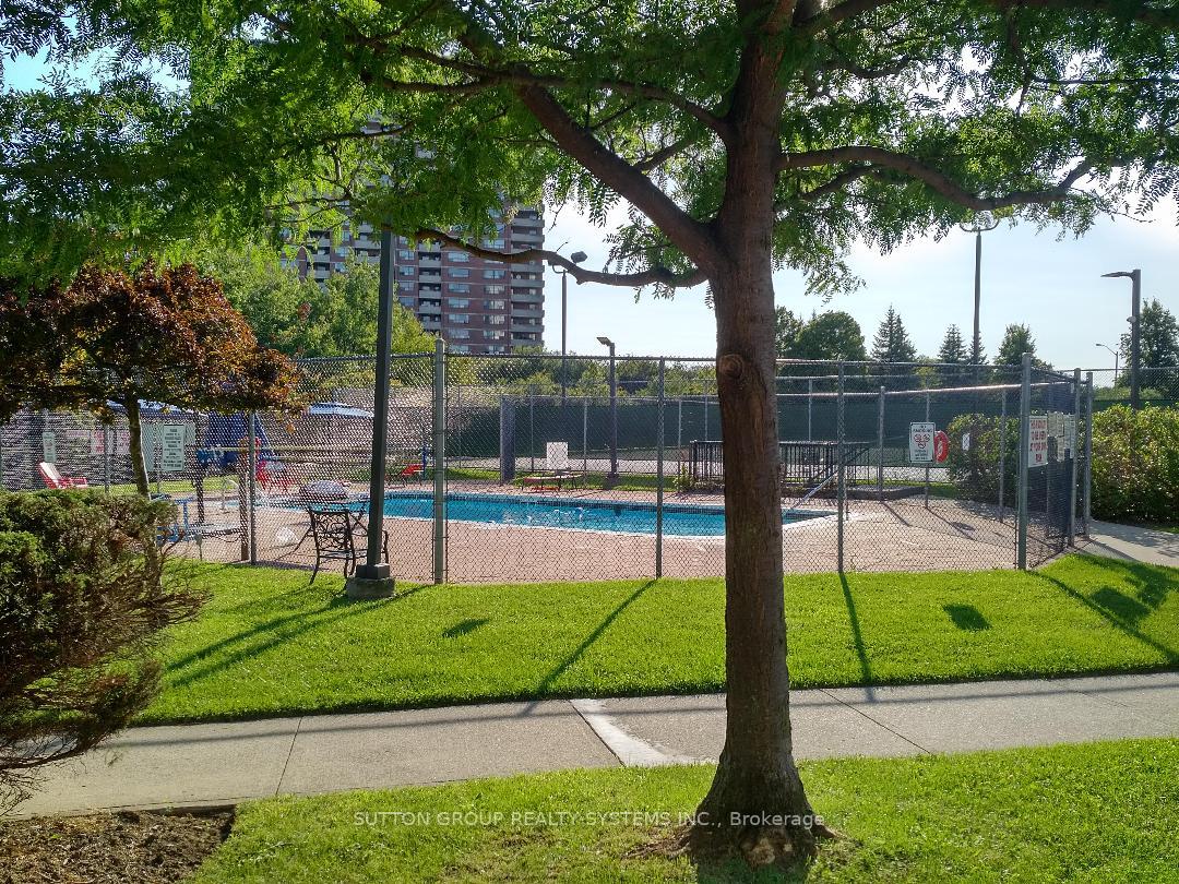 Photo 9 of Unit 1610, 3 Rowntree Road, Etobicoke, Mount Olive-Silverstone-Jamestown — HOMEH