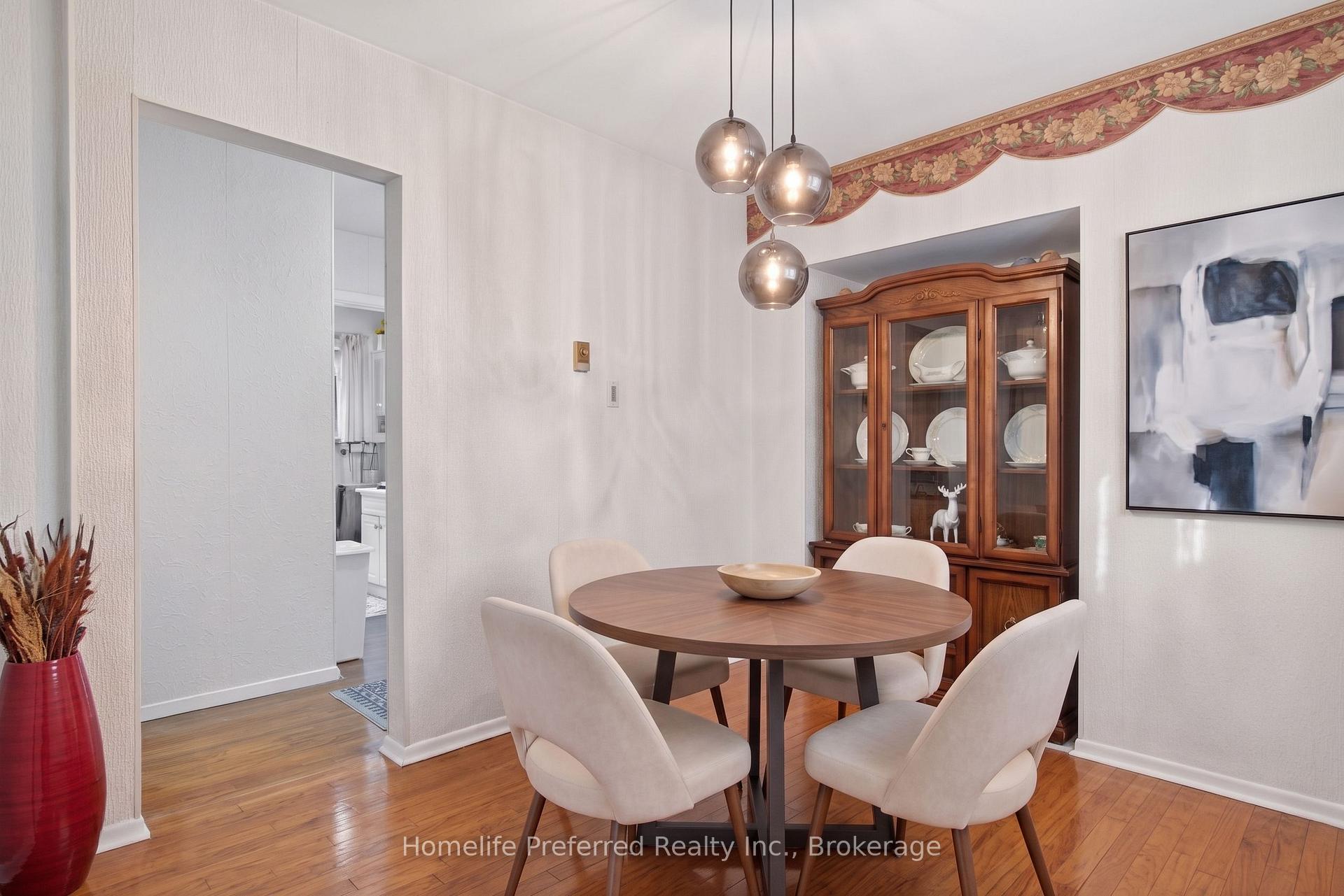 Photo 9 of 893 Cumberland Avenue, Peterborough, Northcrest Ward 5 — HOMEH