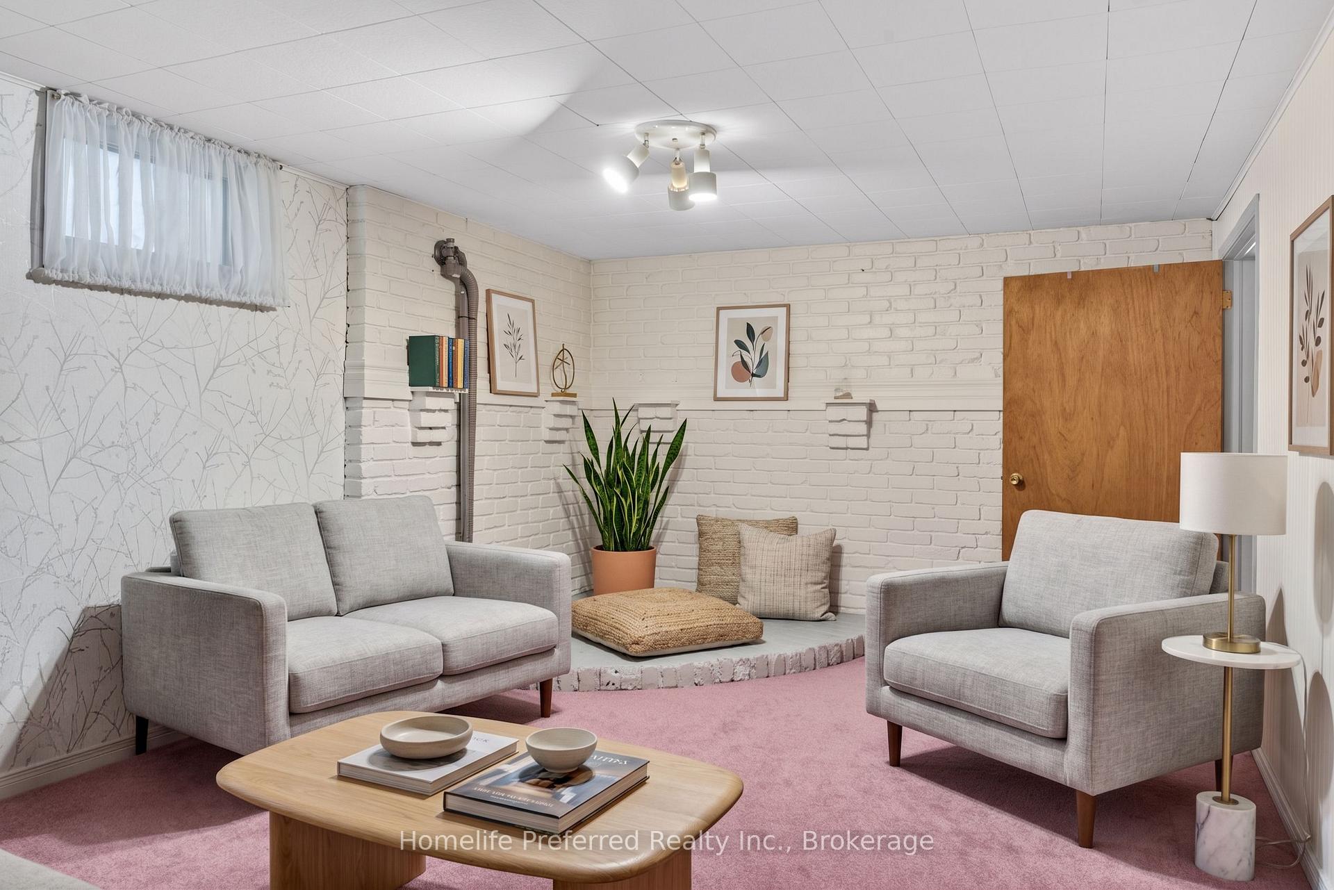 Photo 20 of 893 Cumberland Avenue, Peterborough, Northcrest Ward 5 — HOMEH