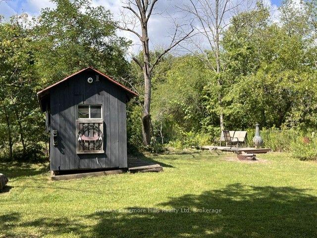 Photo 14 of 82 Mary Street, Clearview, Creemore — HOMEH