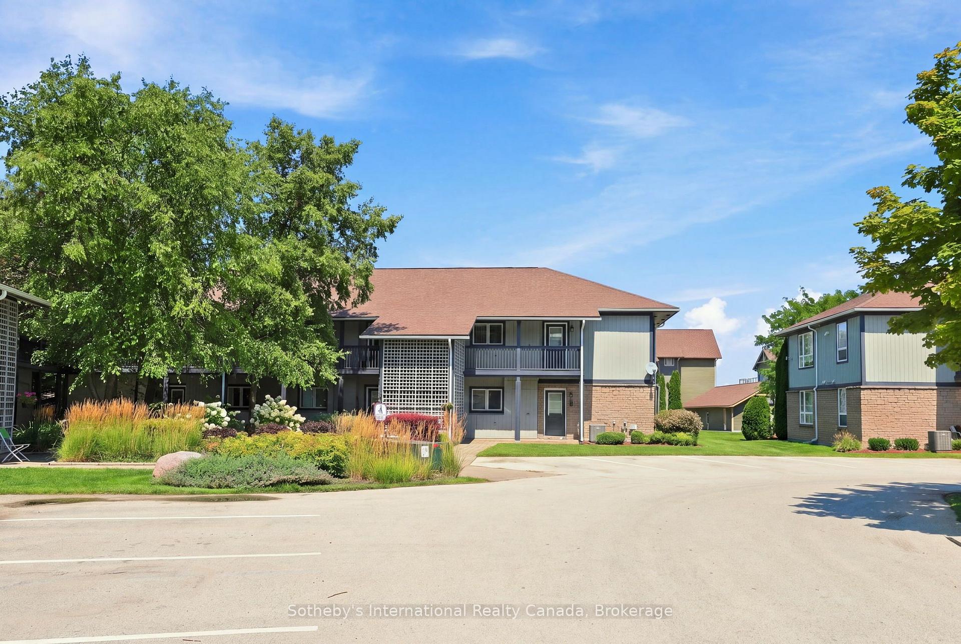 Photo 1 of 464 Mariners Way, Collingwood — HOMEH