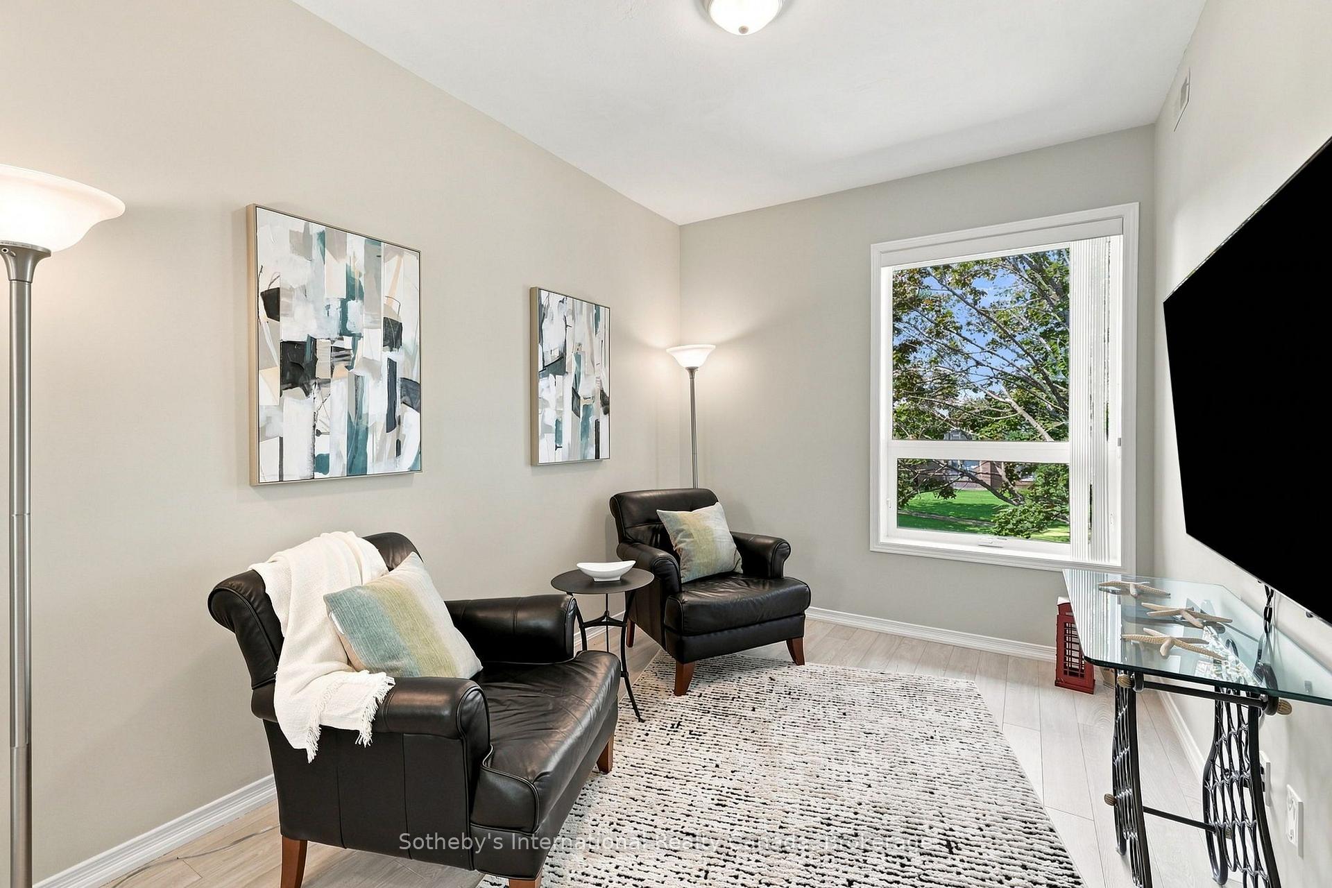 Photo 5 of 464 Mariners Way, Collingwood — HOMEH