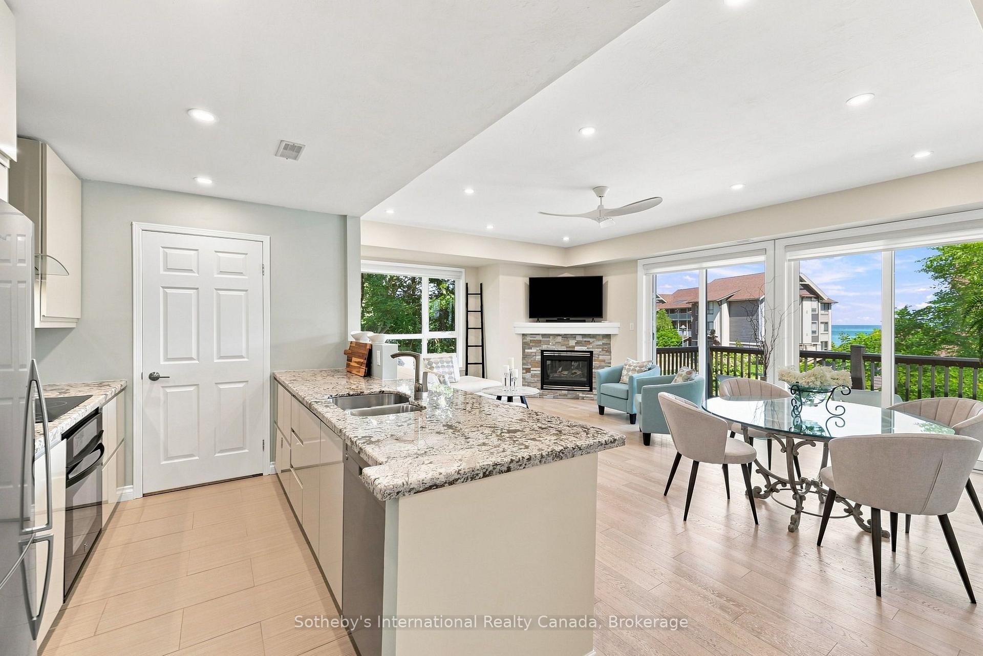 Photo 6 of 464 Mariners Way, Collingwood — HOMEH