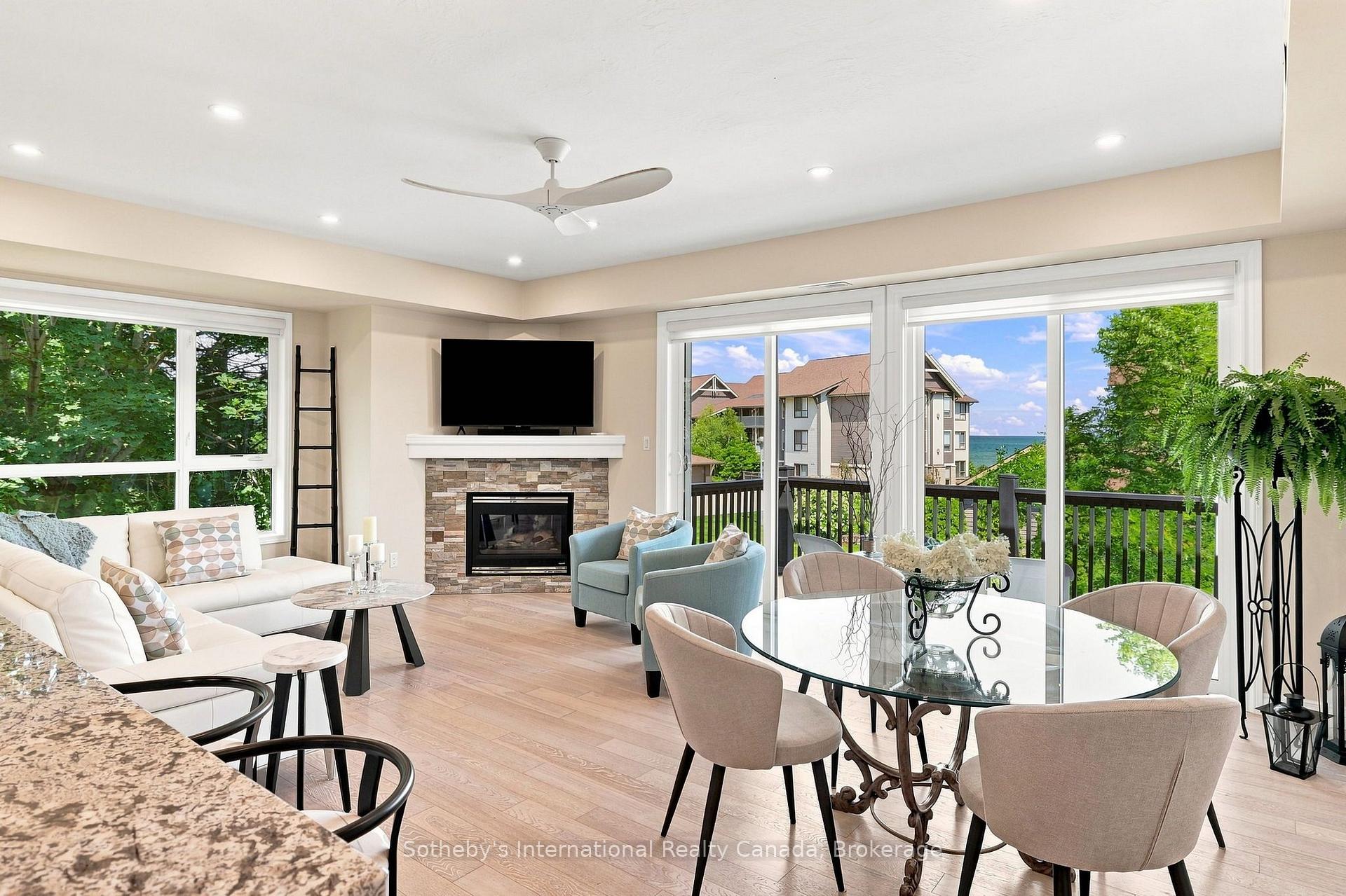 Photo 10 of 464 Mariners Way, Collingwood — HOMEH