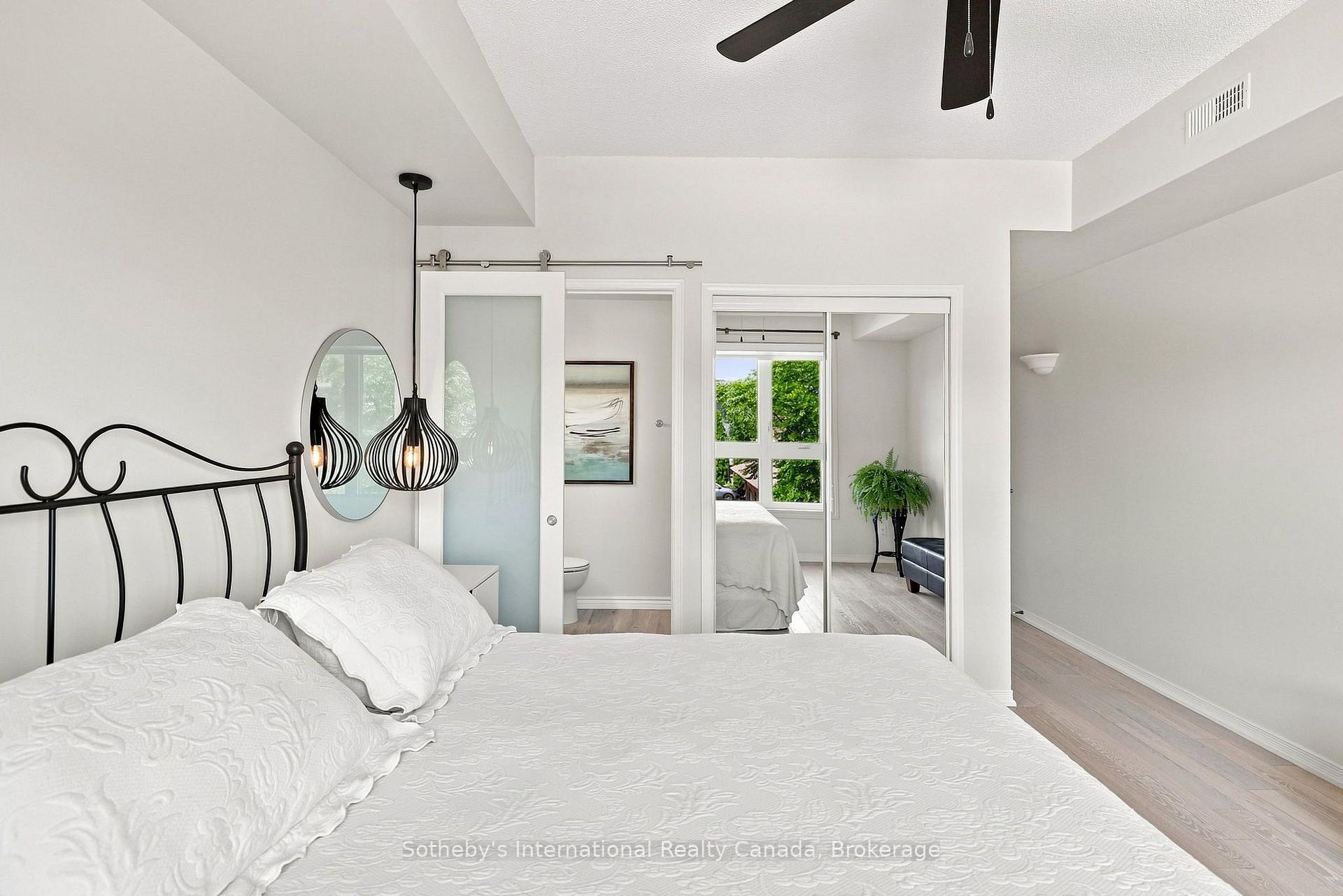Photo 21 of 464 Mariners Way, Collingwood — HOMEH