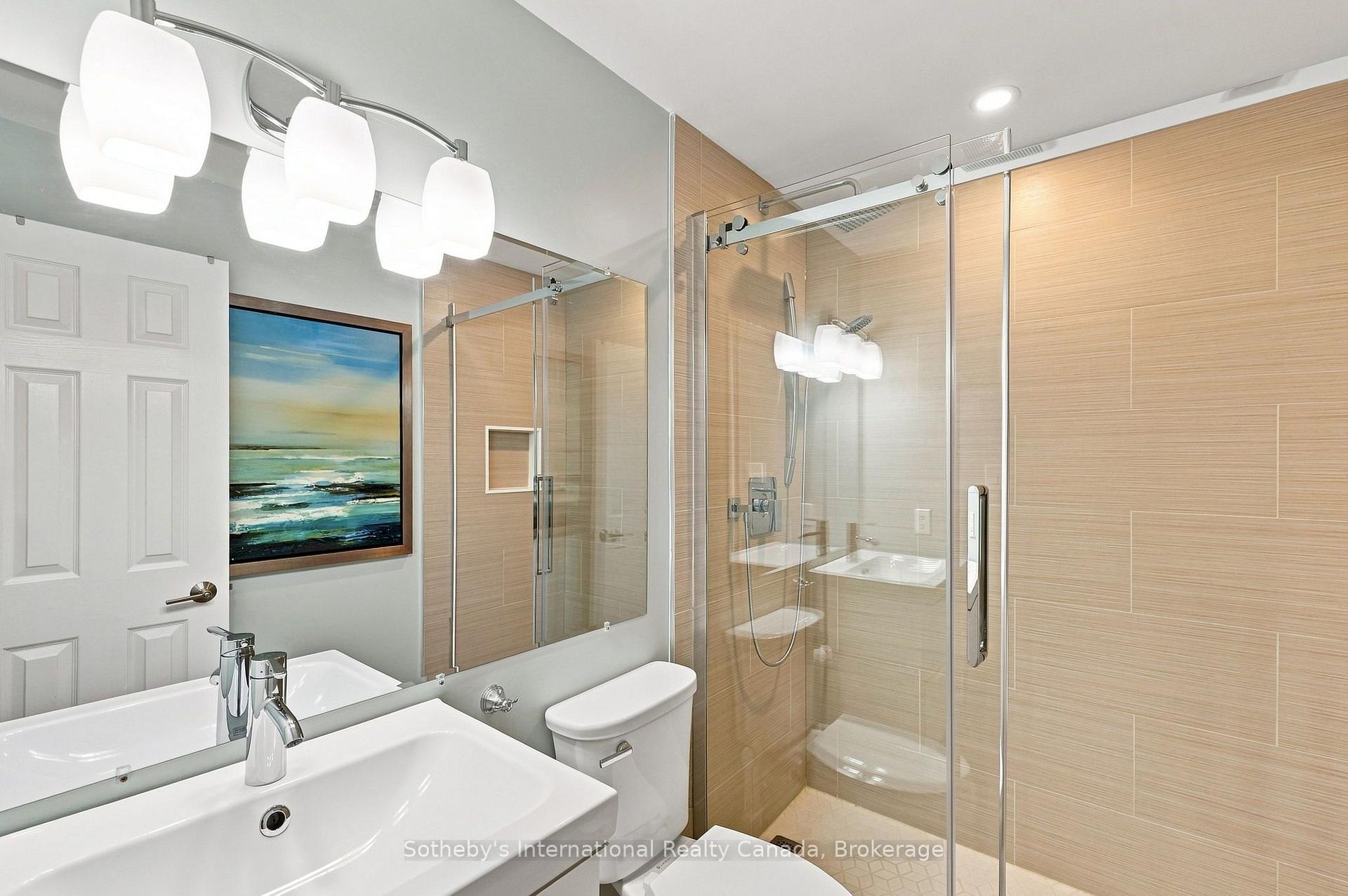 Photo 25 of 464 Mariners Way, Collingwood — HOMEH