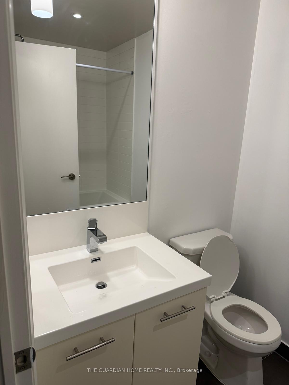 Photo 6 of Unit 307, 1 Valhalla Inn Road, Etobicoke, Islington-City Centre West — HOMEH