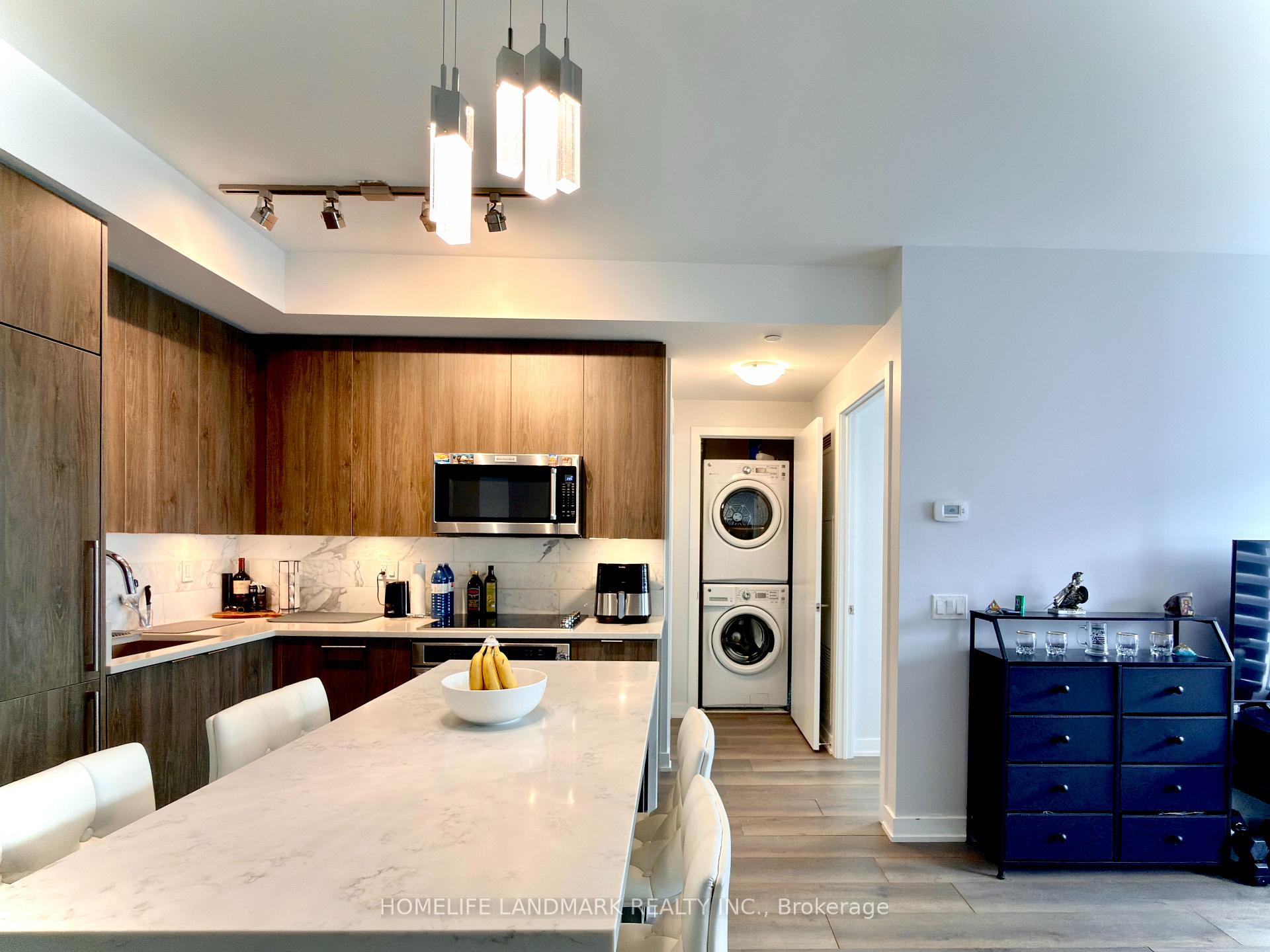 Photo 5 of Unit 1701, 38 Iannuzzi Street, Toronto, Niagara — HOMEH