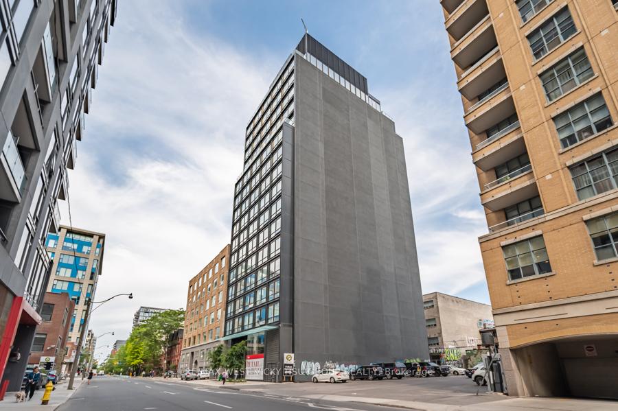 Photo of Unit 806, 458 Richmond Street W
