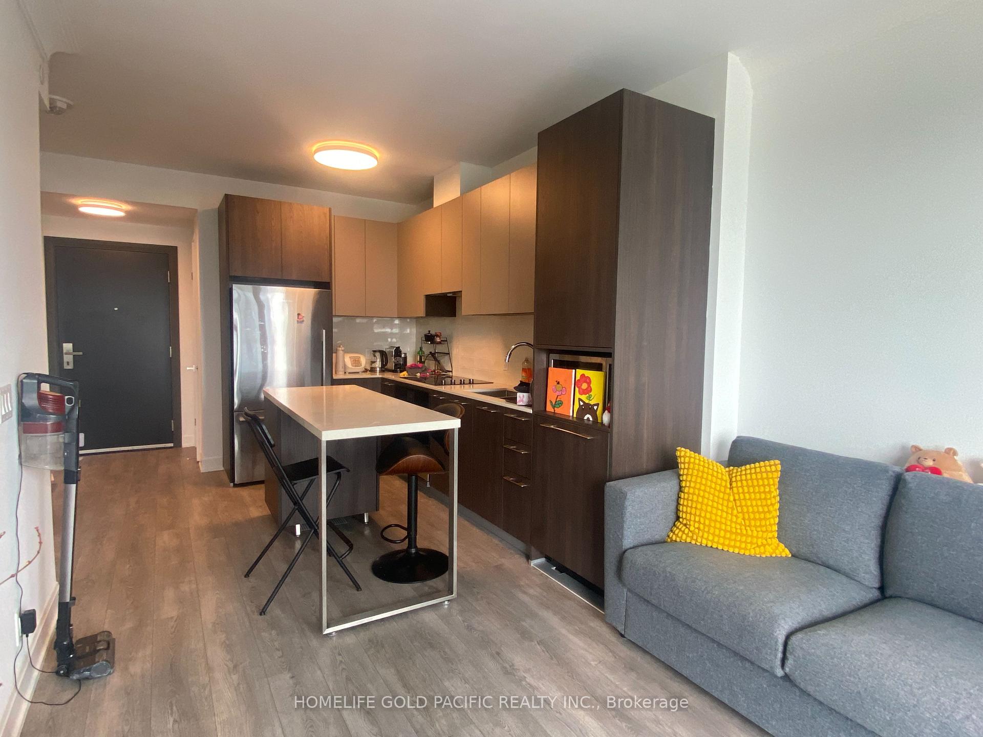 Photo 5 of Unit 1202, 38 Water Walk Drive, Markham, Unionville — HOMEH