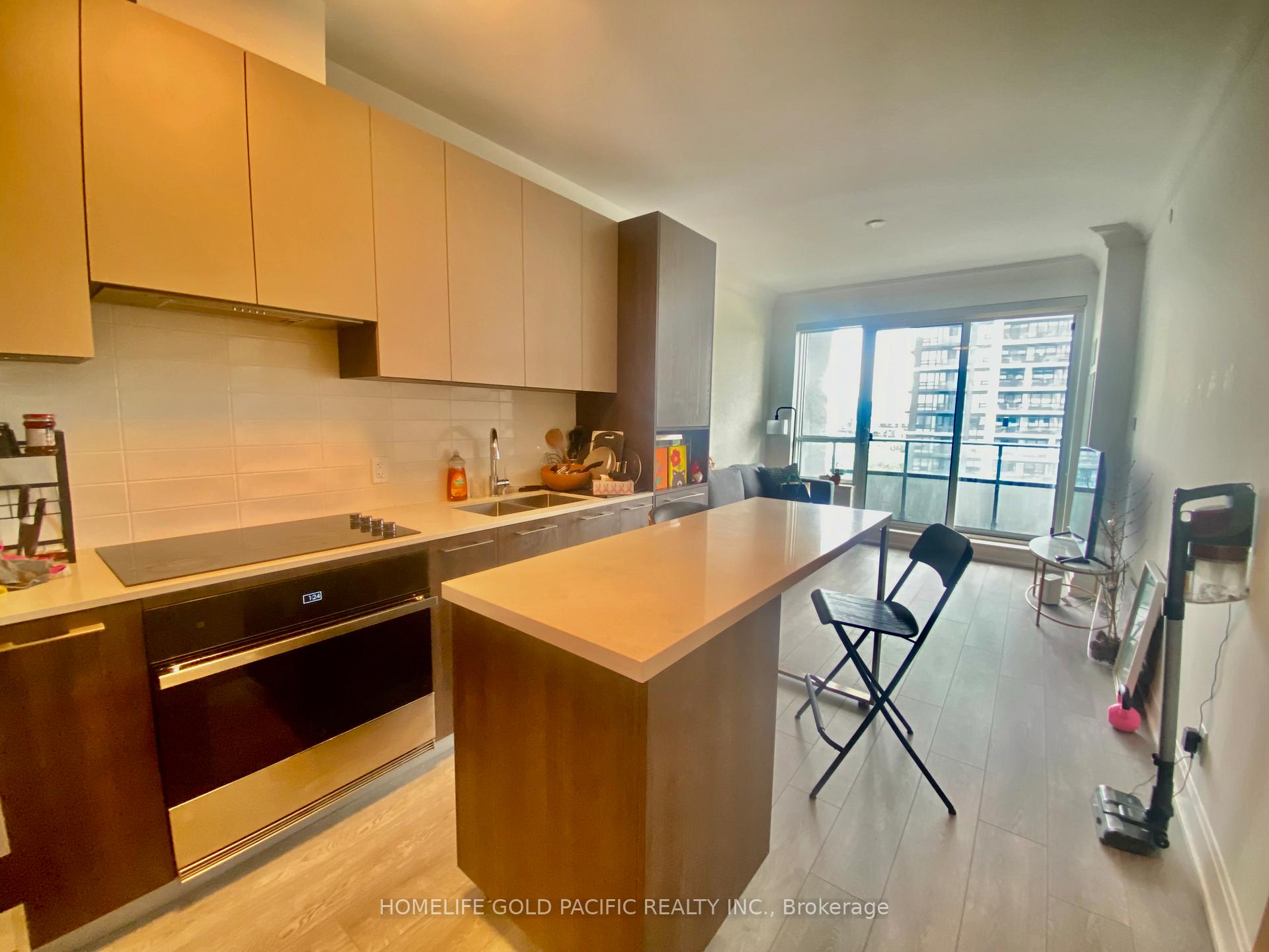 Photo 7 of Unit 1202, 38 Water Walk Drive, Markham, Unionville — HOMEH
