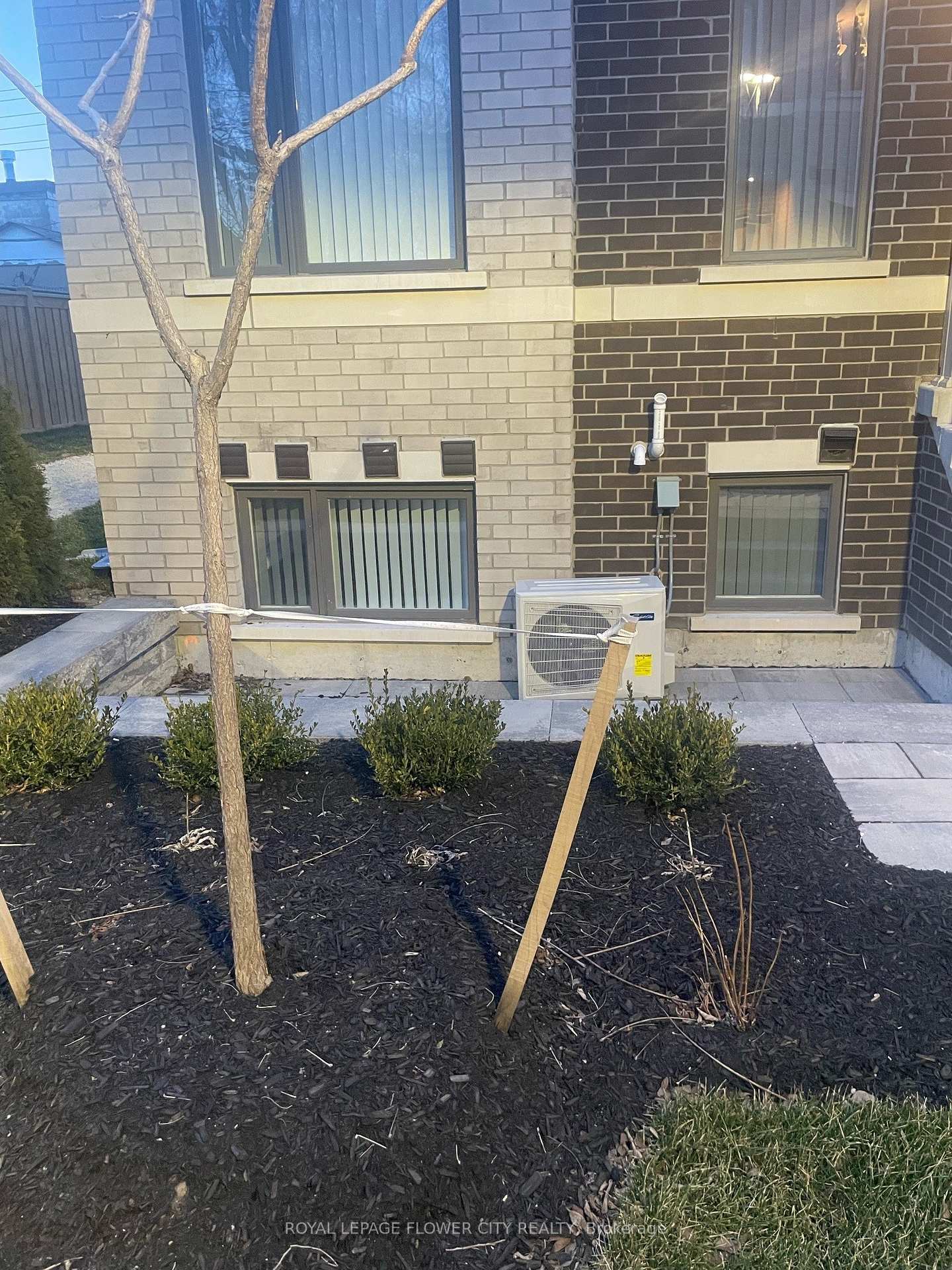 Photo 1 of Unit 120, 40 William Jacksn Way, Etobicoke, New Toronto — HOMEH