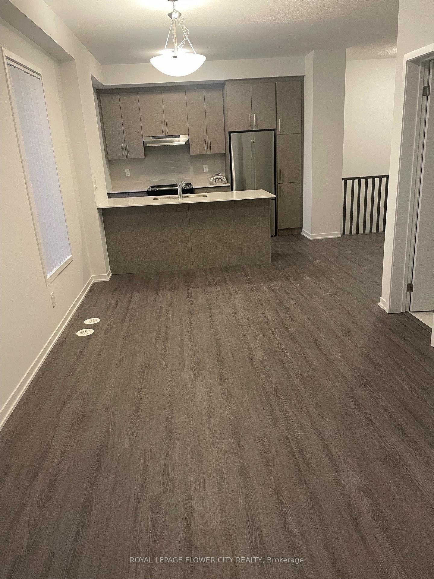 Photo 2 of Unit 120, 40 William Jacksn Way, Etobicoke, New Toronto — HOMEH