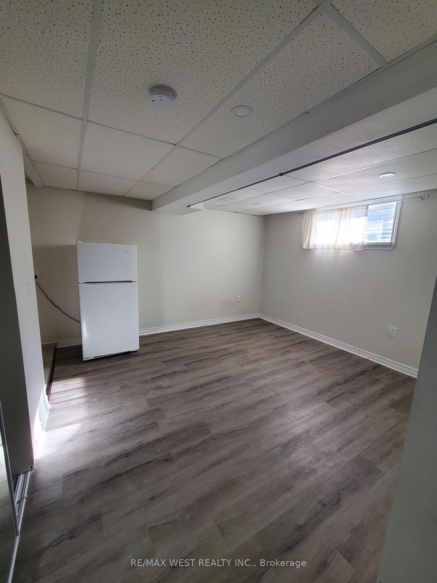 Photo 3 of Unit 3, 369 Georgian Drive, Barrie, Georgian Drive — HOMEH