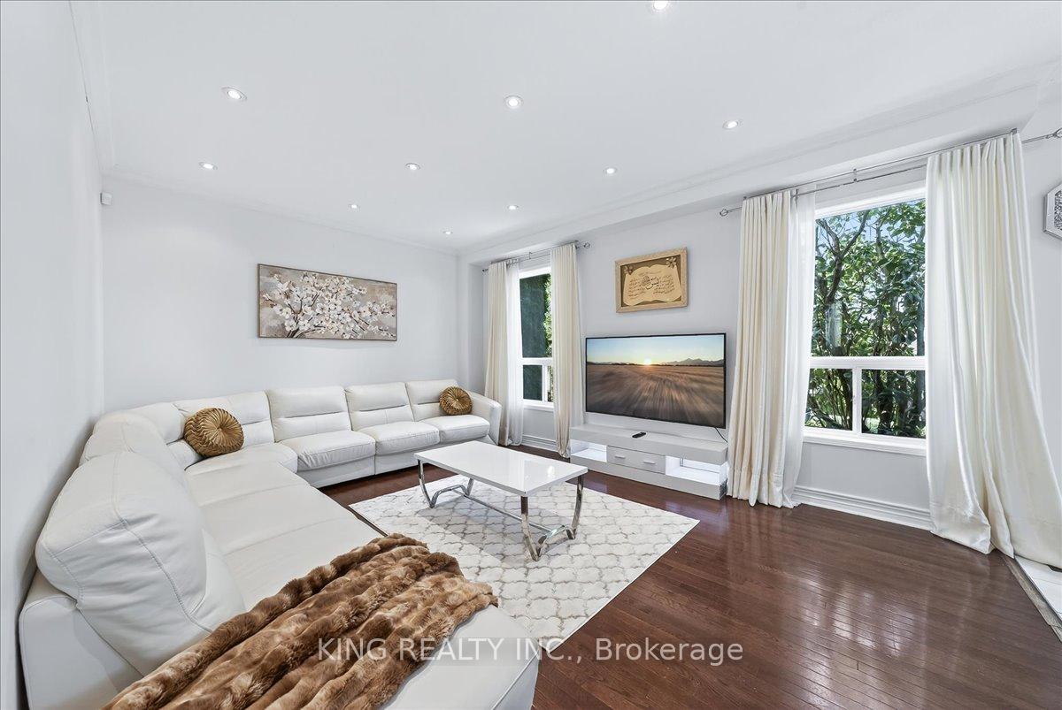 Photo 16 of 76 Blackburn Drive, Brantford, Empire — HOMEH