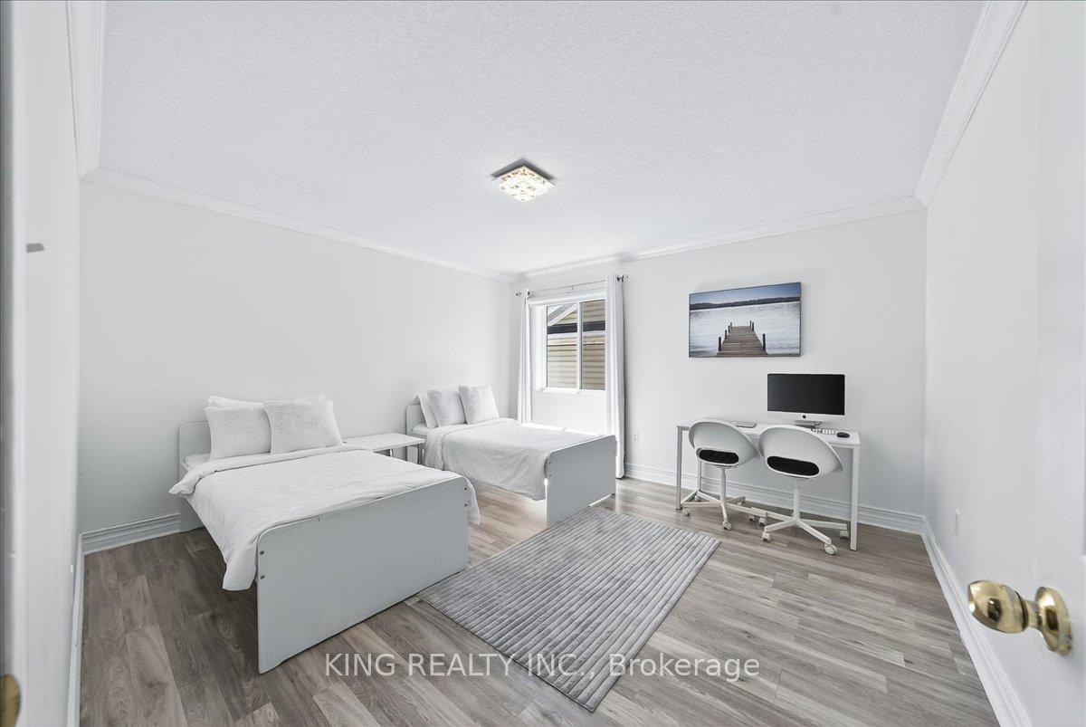 Photo 28 of 76 Blackburn Drive, Brantford, Empire — HOMEH