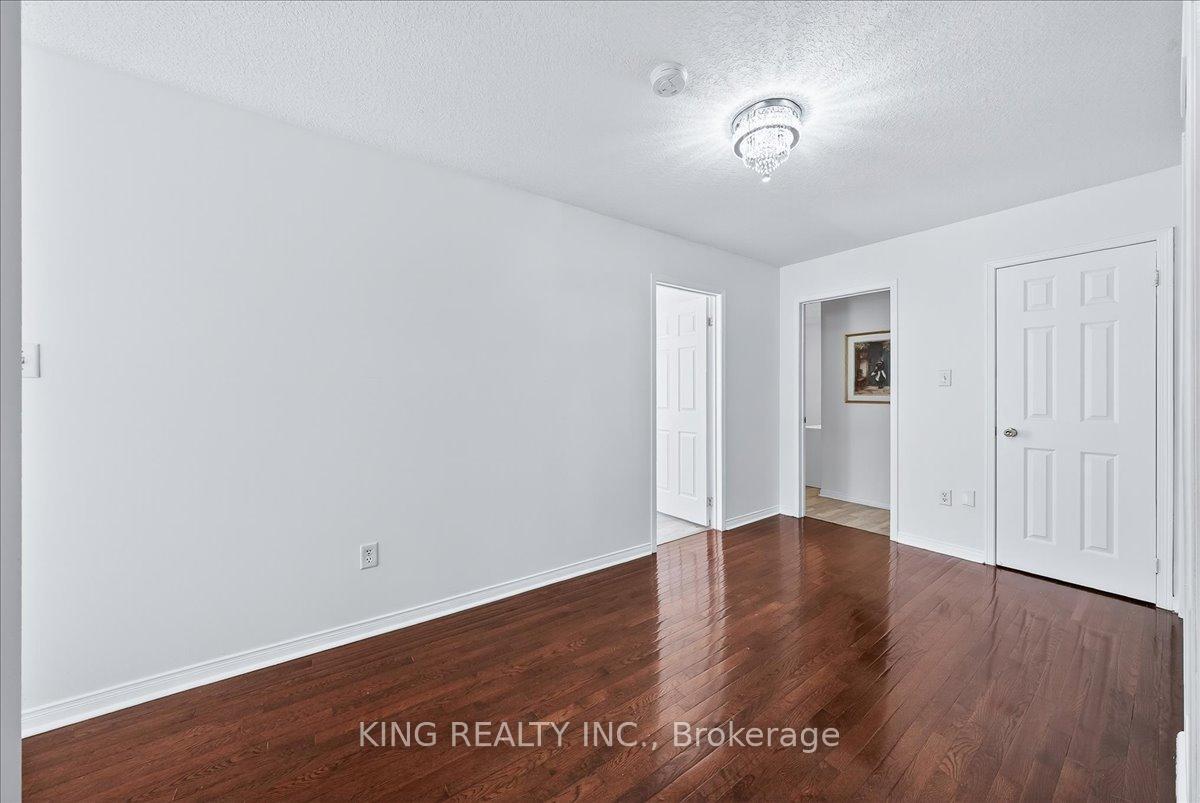 Photo 33 of 76 Blackburn Drive, Brantford, Empire — HOMEH
