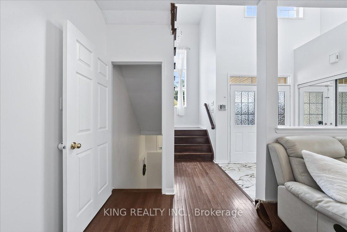 Photo 35 of 76 Blackburn Drive, Brantford, Empire — HOMEH
