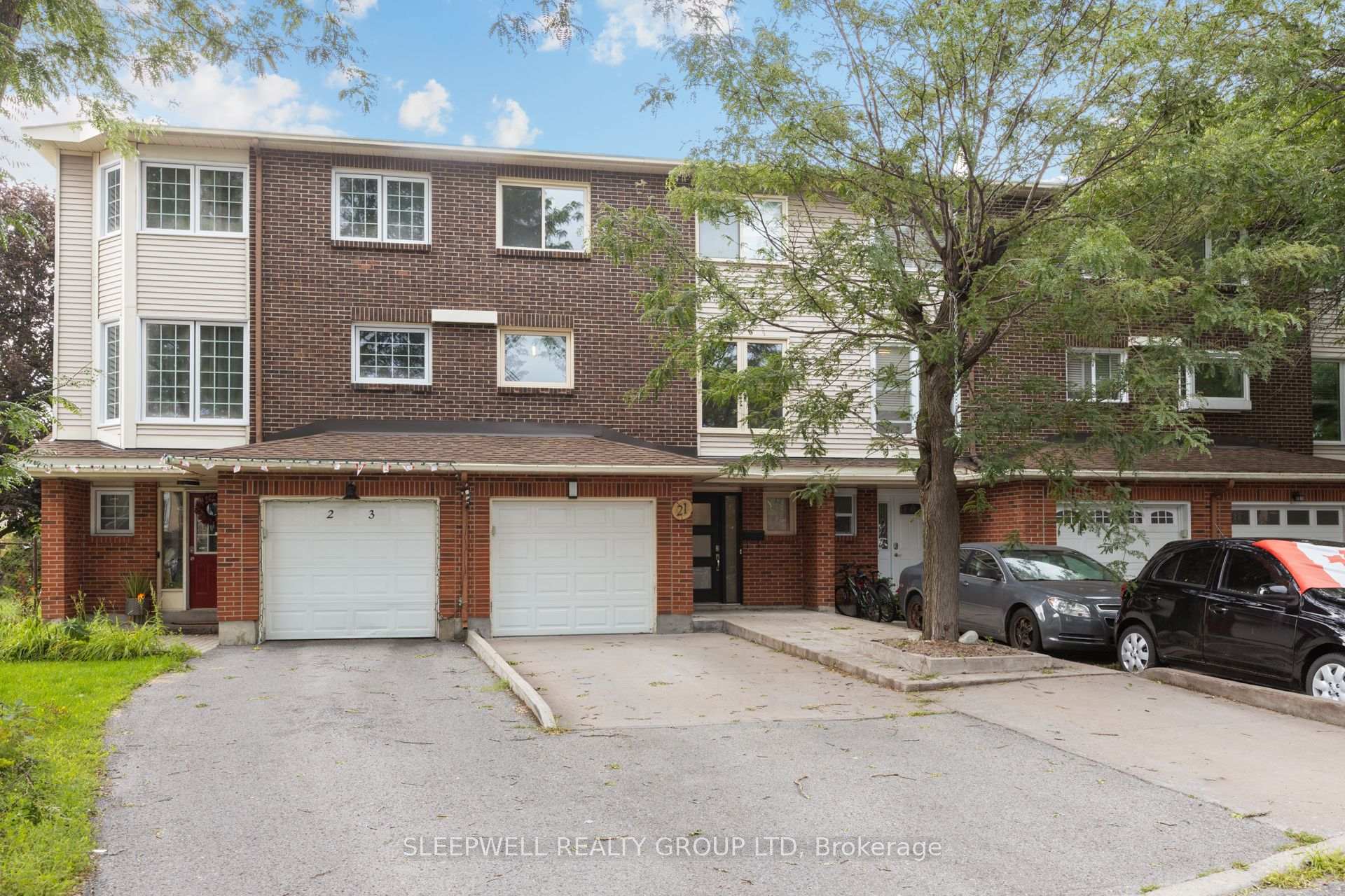 Photo 1 of 21 Kedgewick Court, Ottawa, Tanglewood — HOMEH