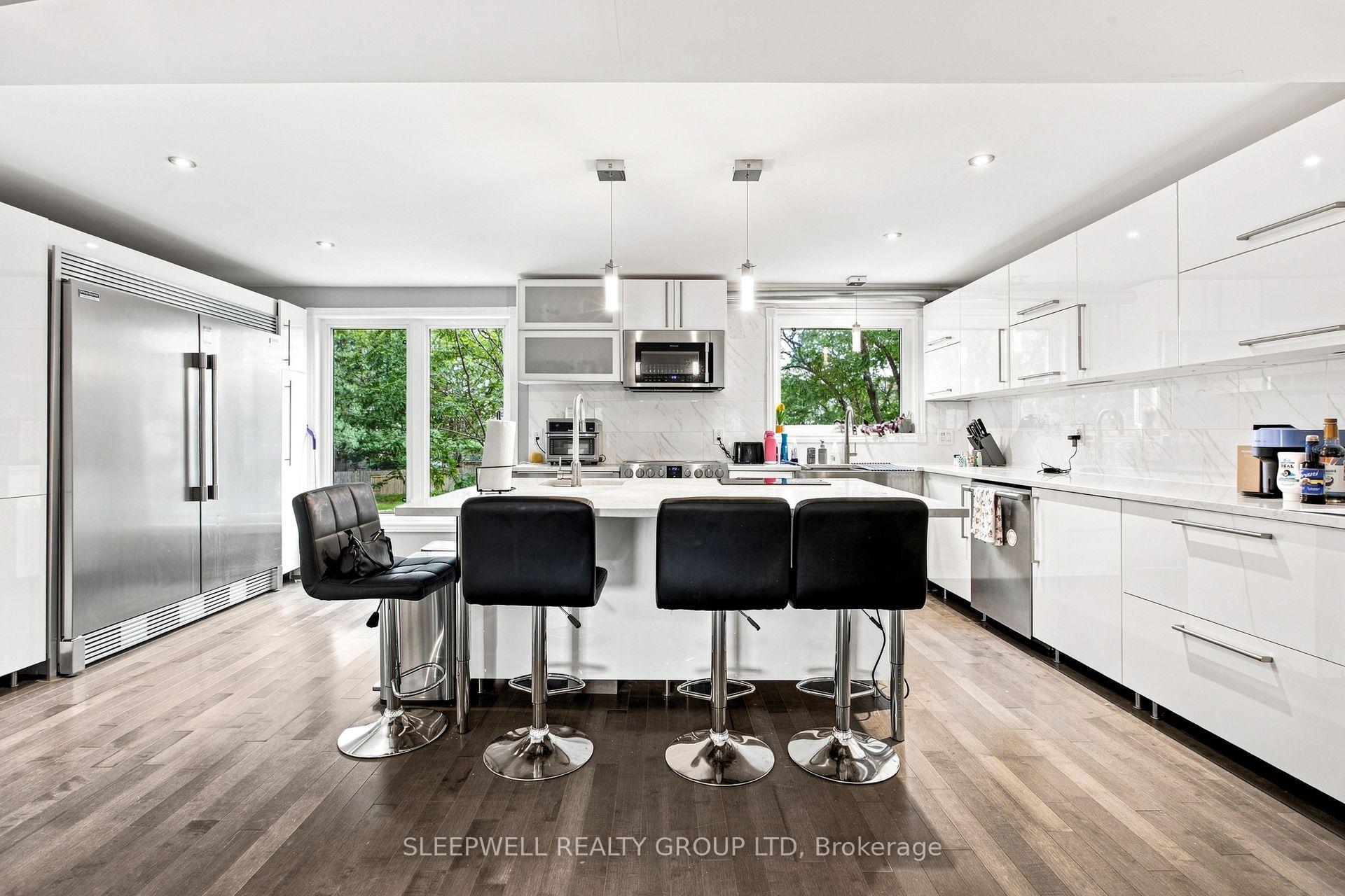 Photo 2 of 21 Kedgewick Court, Ottawa, Tanglewood — HOMEH