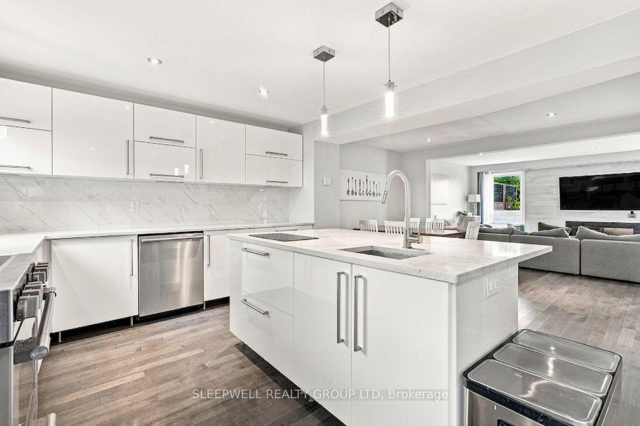 Photo 3 of 21 Kedgewick Court, Ottawa, Tanglewood — HOMEH