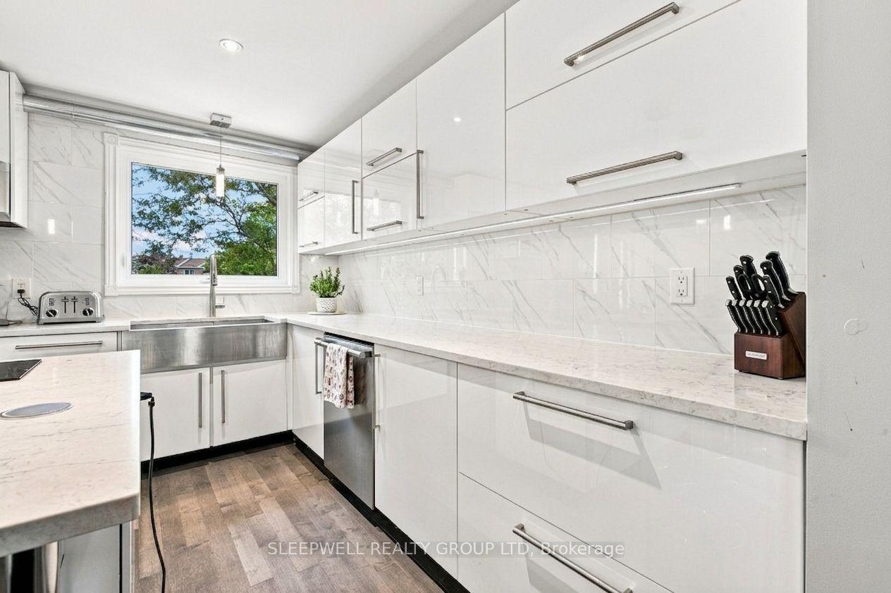 Photo 5 of 21 Kedgewick Court, Ottawa, Tanglewood — HOMEH
