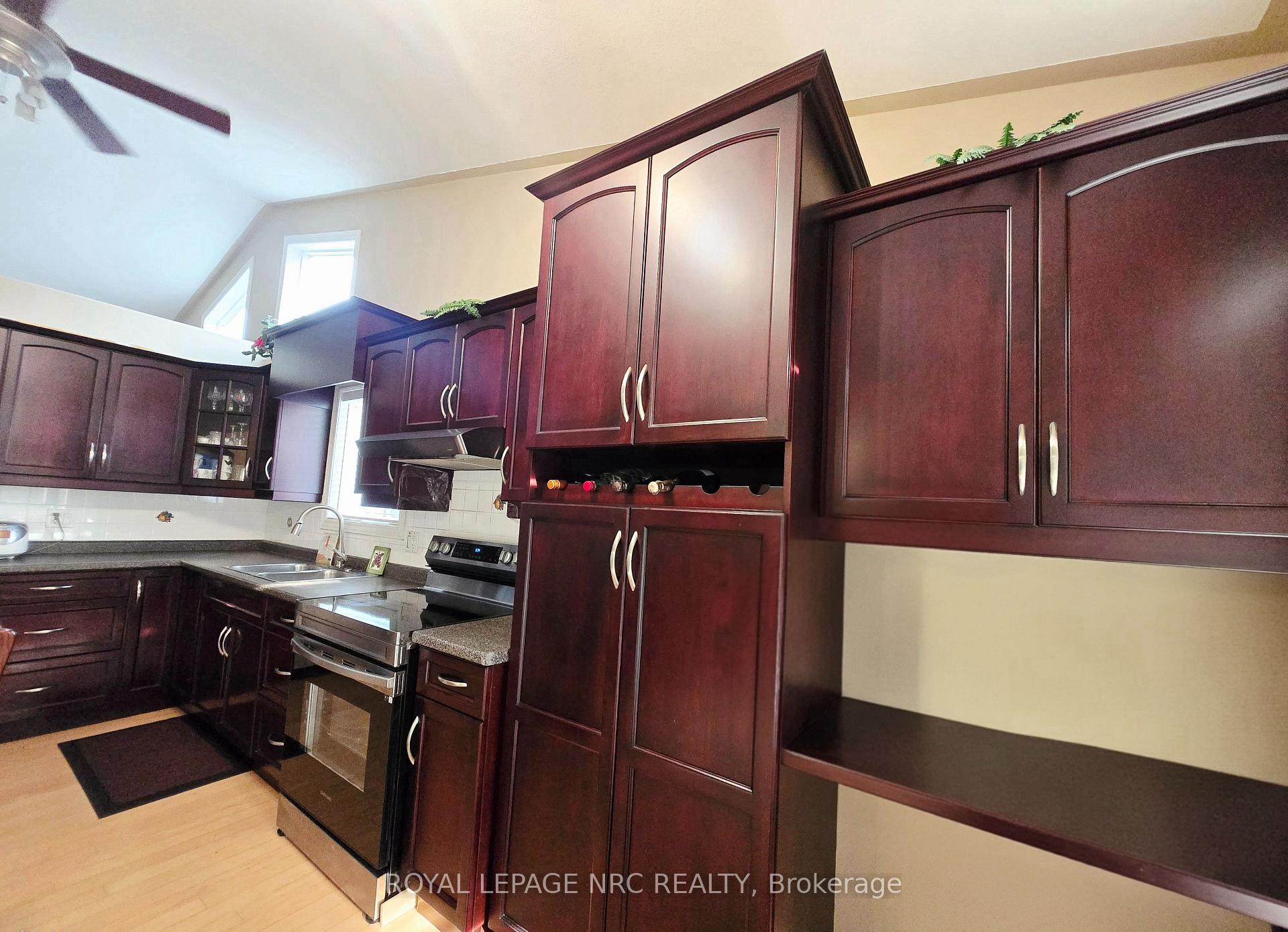 Photo 35 of 7139 Parkside Road, Niagara Falls, Forestview — HOMEH