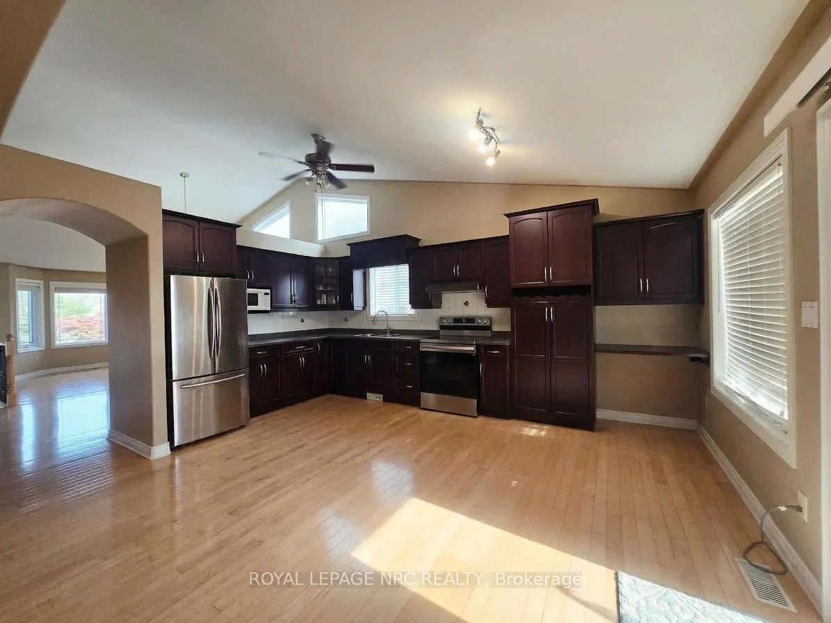 Photo 38 of 7139 Parkside Road, Niagara Falls, Forestview — HOMEH