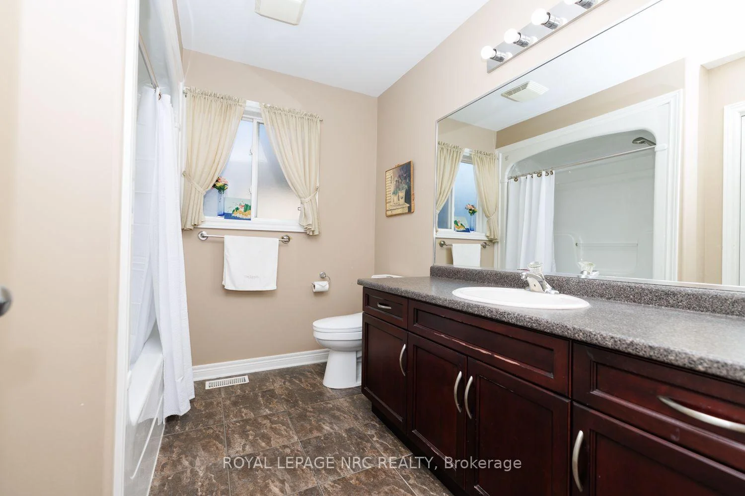 Photo 45 of 7139 Parkside Road, Niagara Falls, Forestview — HOMEH