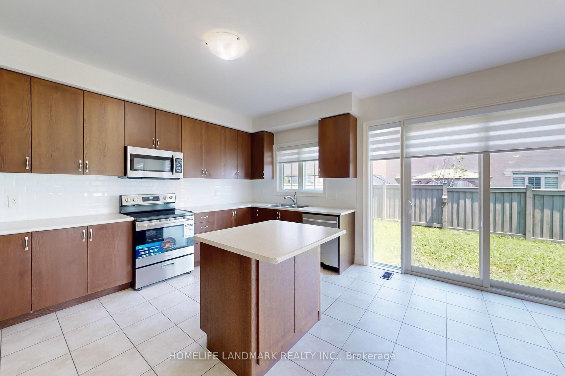 Photo 16 of 1533 Devine Point, Milton, Ford — HOMEH