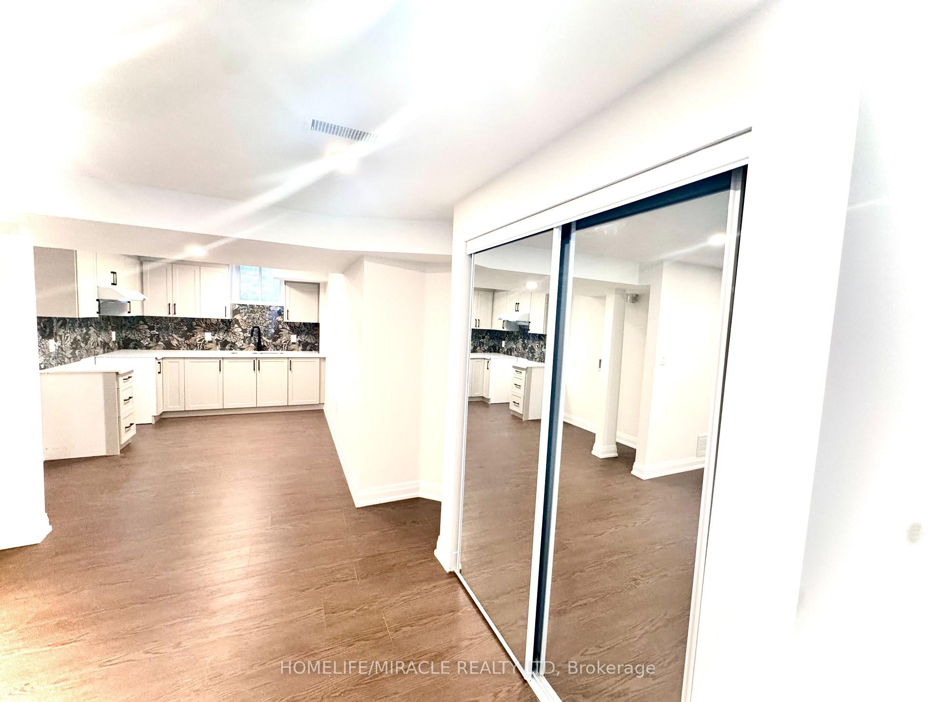 Photo 4 of 14 Berton Boulevard, Halton Hills, Georgetown — HOMEH