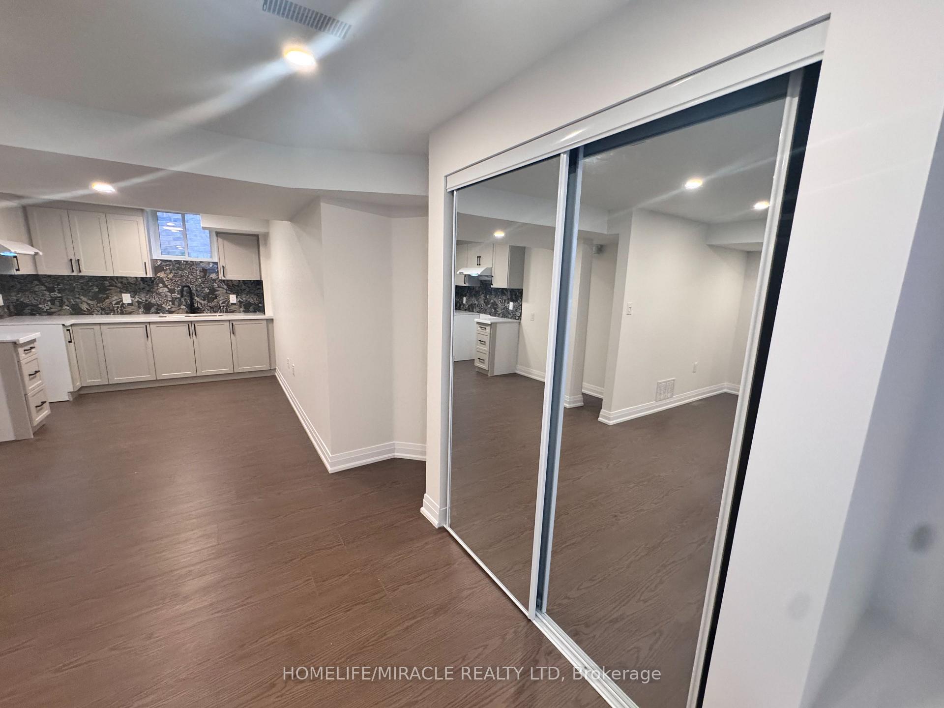 Photo 5 of 14 Berton Boulevard, Halton Hills, Georgetown — HOMEH