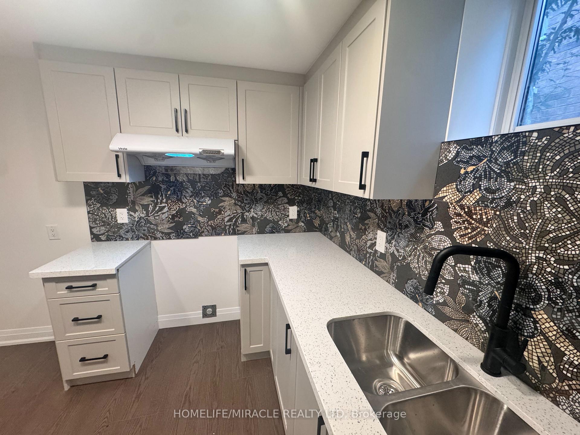 Photo 6 of 14 Berton Boulevard, Halton Hills, Georgetown — HOMEH