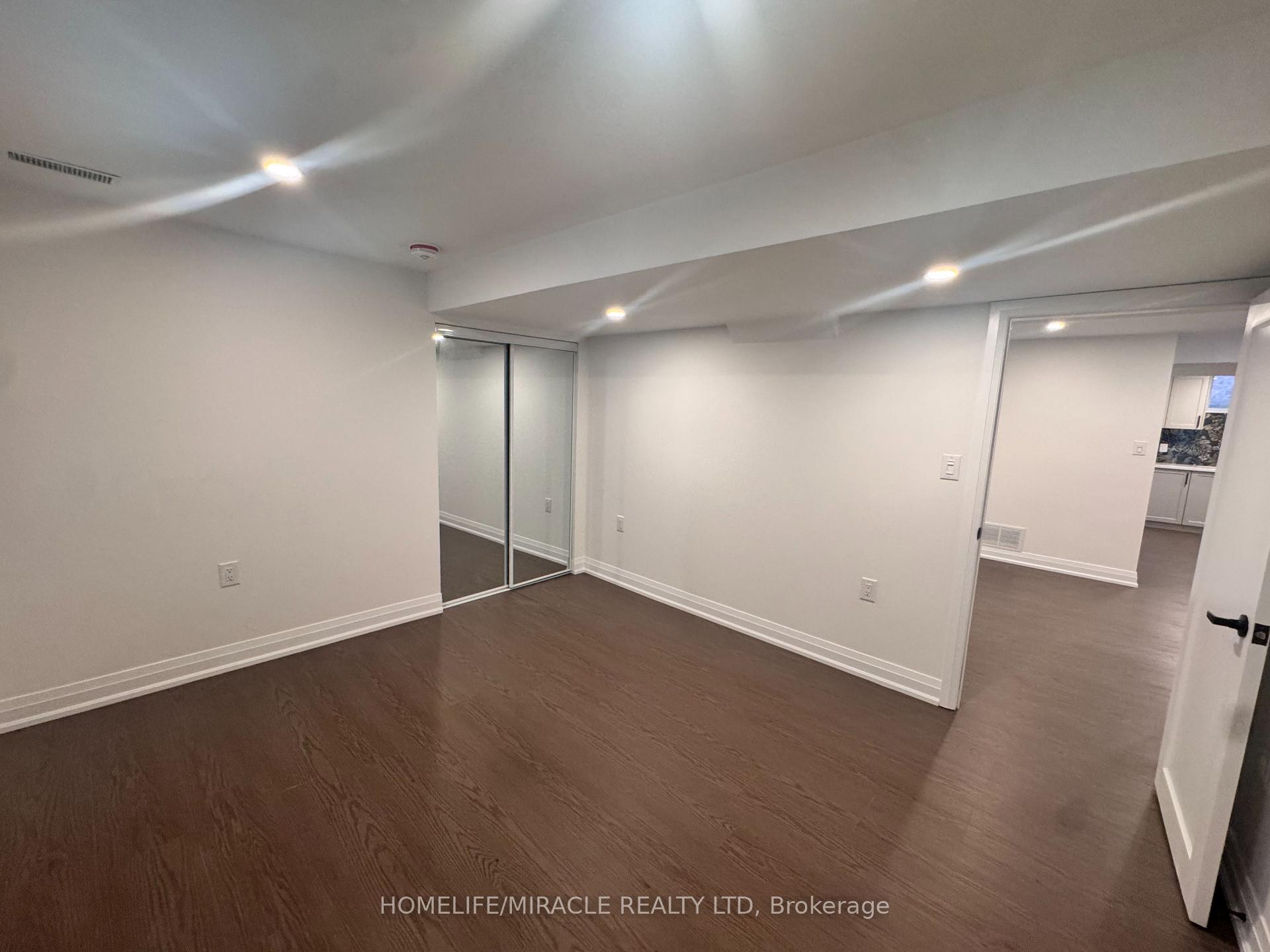 Photo 16 of 14 Berton Boulevard, Halton Hills, Georgetown — HOMEH
