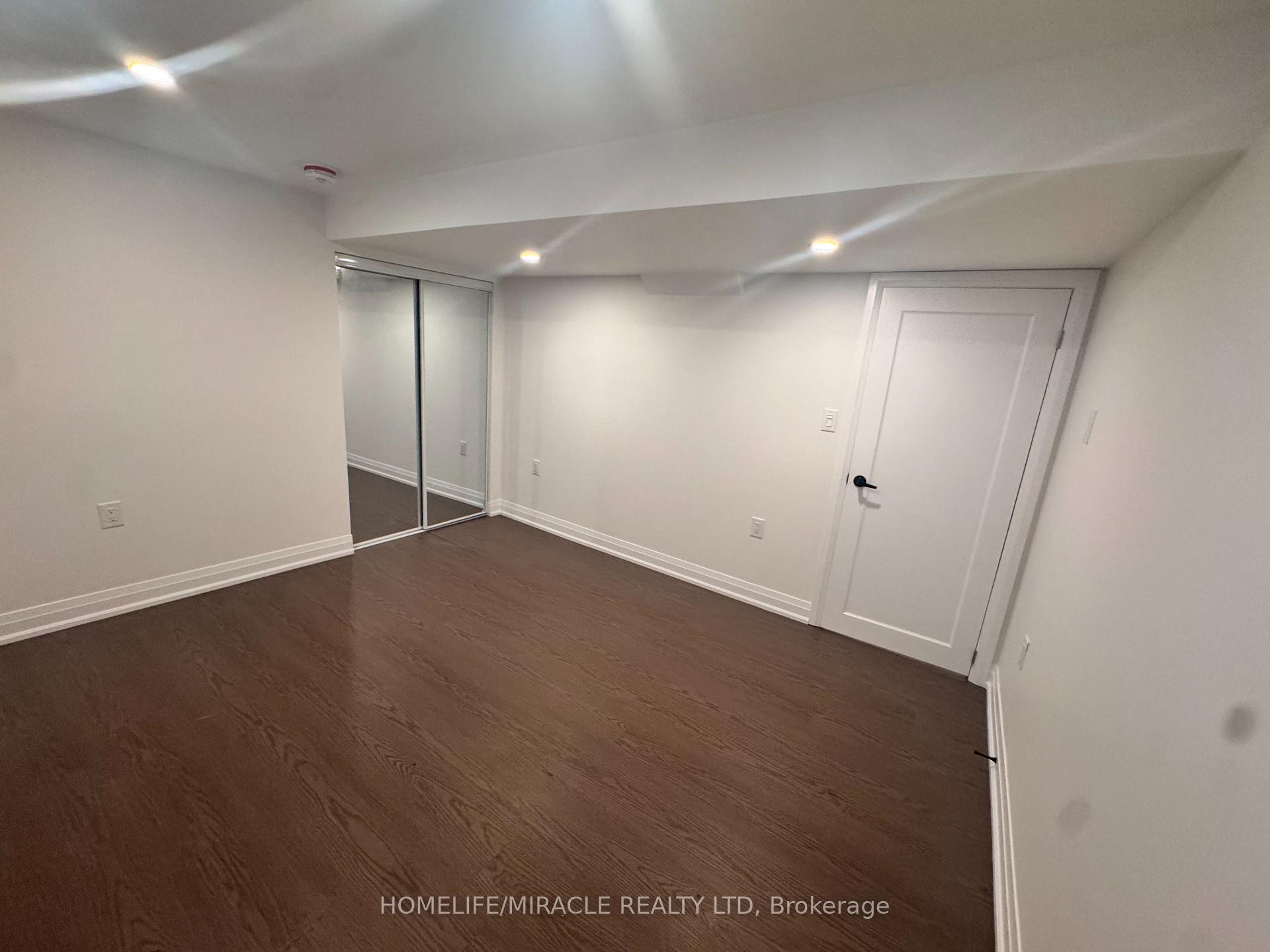 Photo 17 of 14 Berton Boulevard, Halton Hills, Georgetown — HOMEH