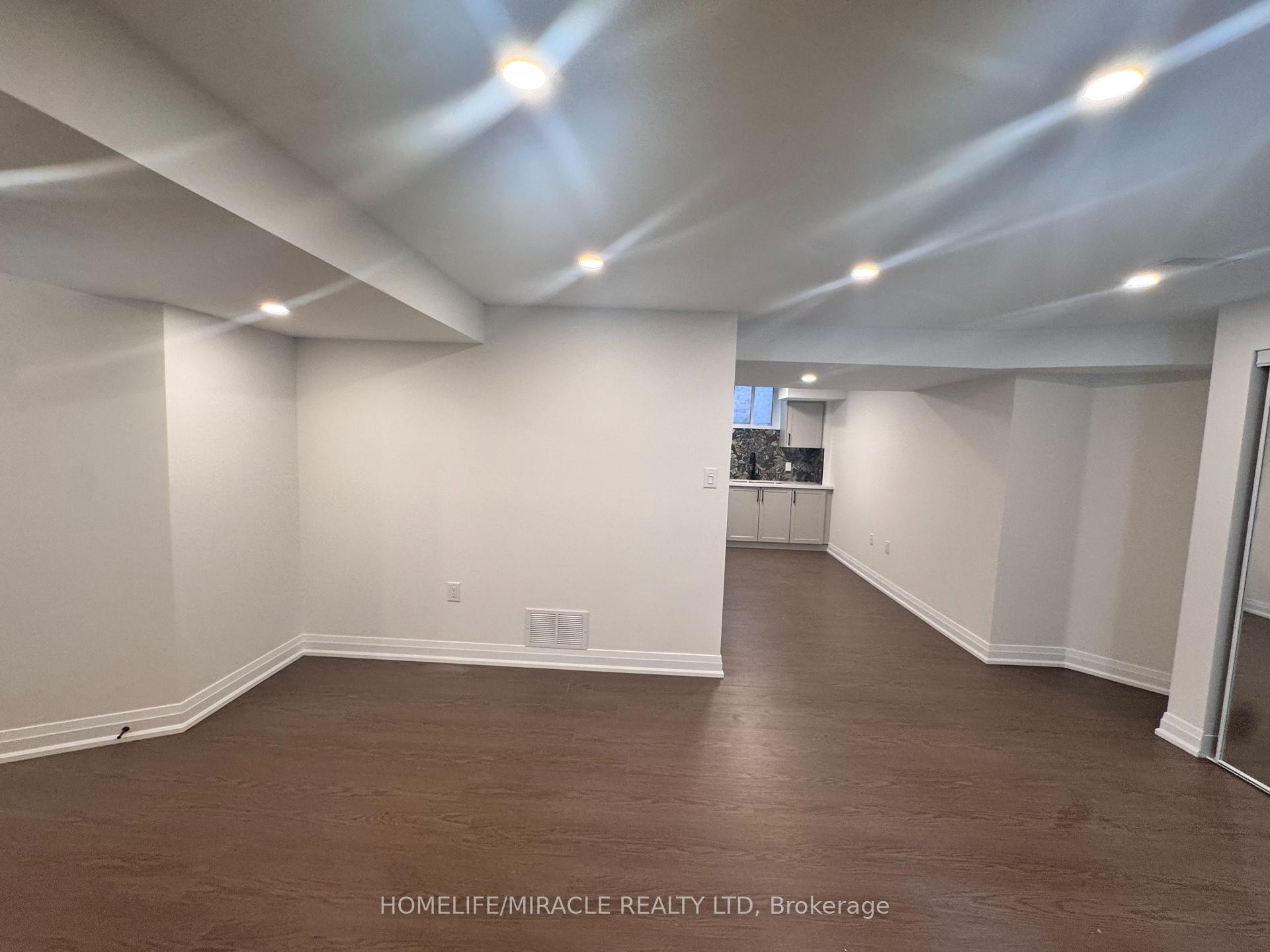 Photo 19 of 14 Berton Boulevard, Halton Hills, Georgetown — HOMEH
