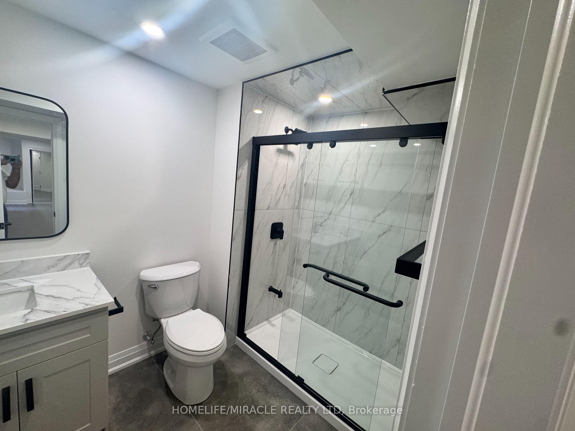 Photo 24 of 14 Berton Boulevard, Halton Hills, Georgetown — HOMEH