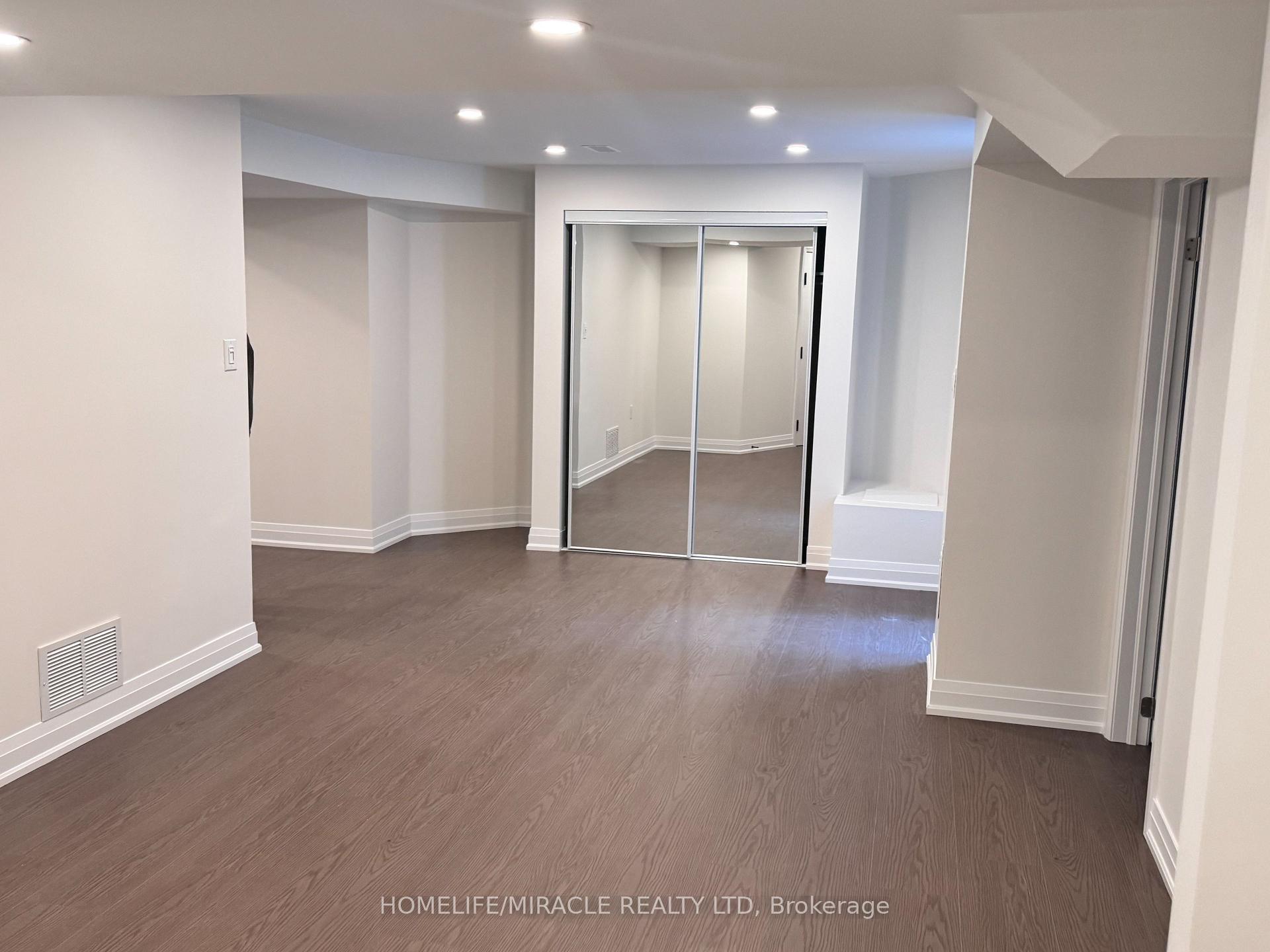 Photo 28 of 14 Berton Boulevard, Halton Hills, Georgetown — HOMEH