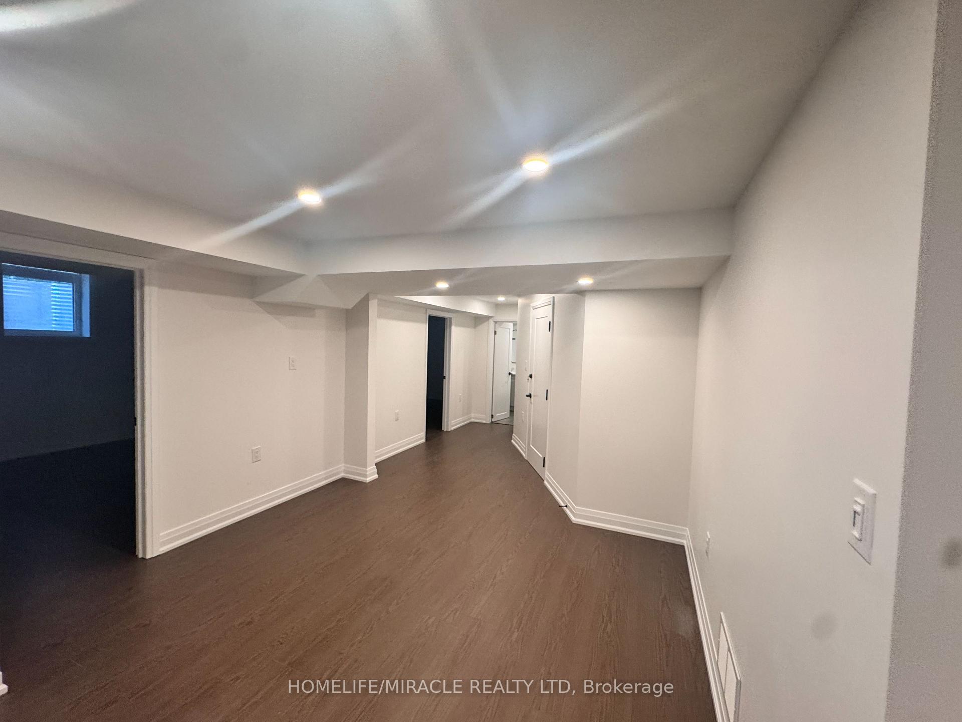 Photo 32 of 14 Berton Boulevard, Halton Hills, Georgetown — HOMEH