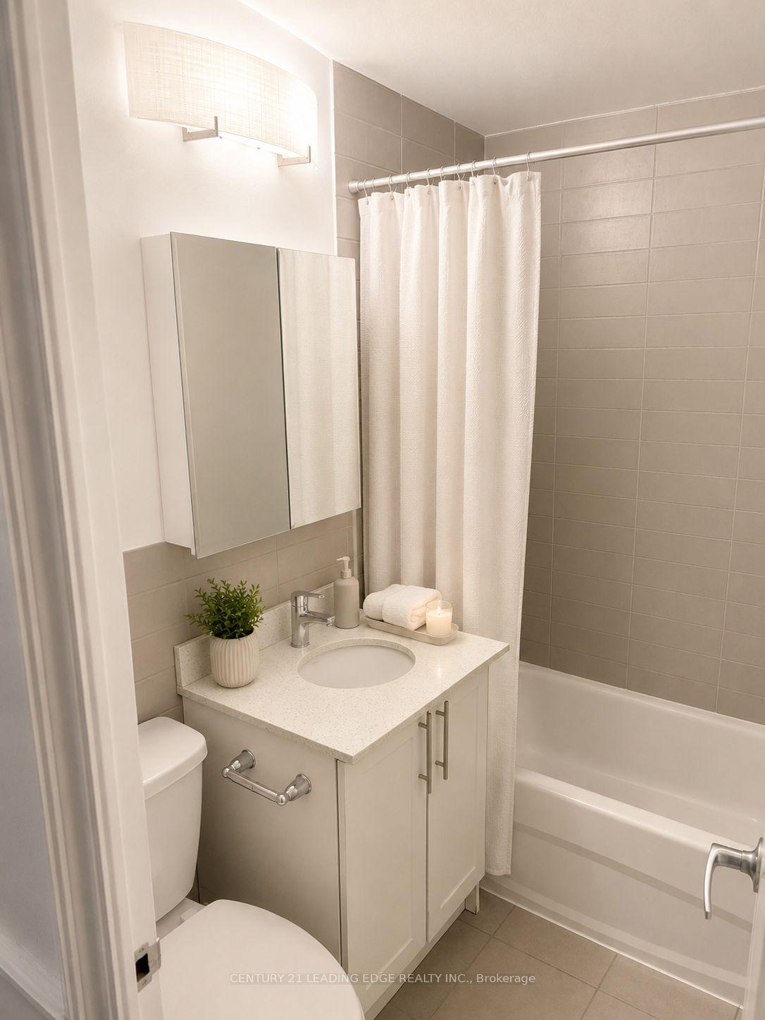 Photo 7 of Unit 112, 103 Avenue Road, Toronto, The Annex — HOMEH
