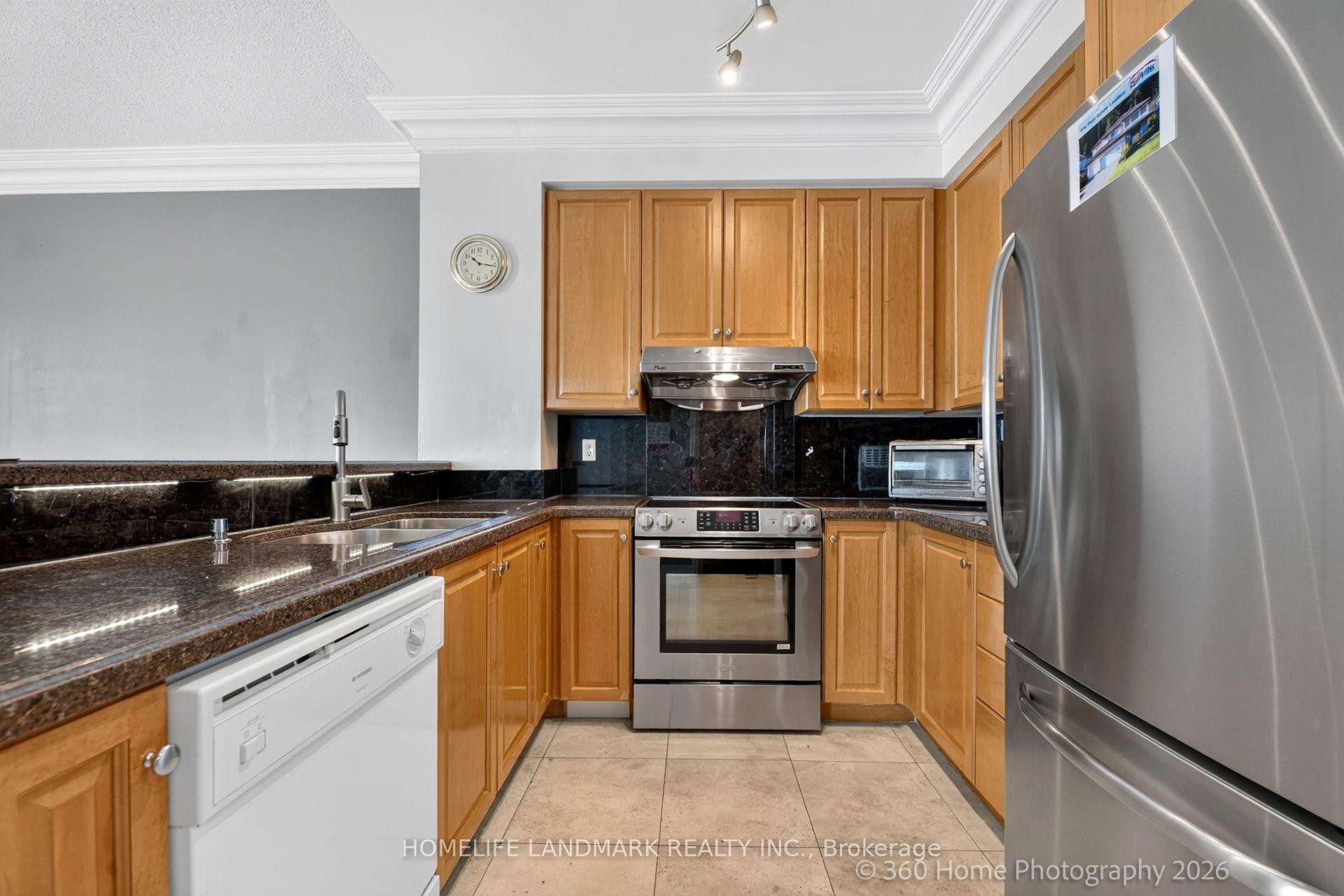 Photo 5 of Unit MPH07, 7 Lorraine Drive, North York, Willowdale West — HOMEH