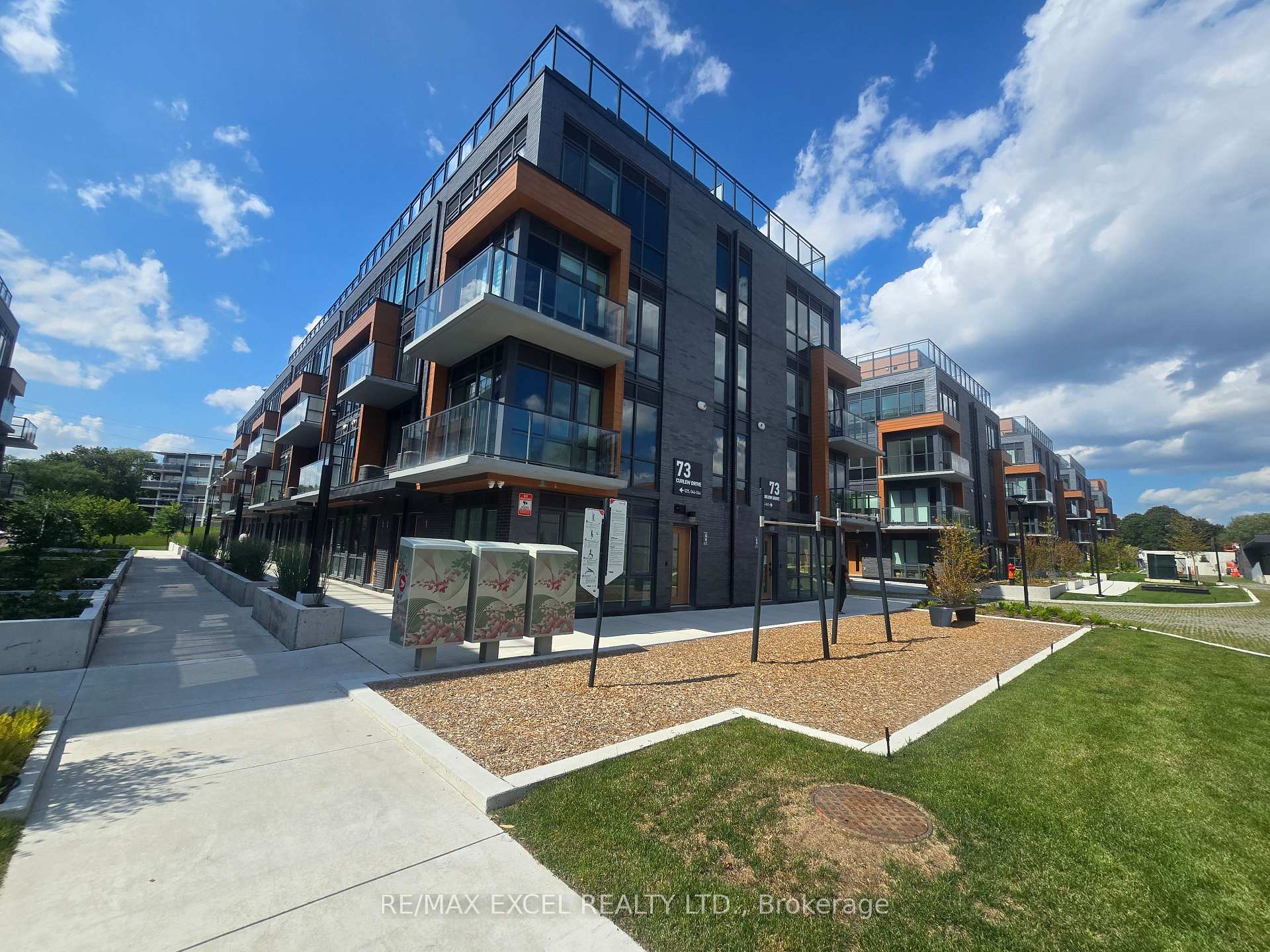 Photo 1 of Unit 45, 73 Curlew Drive, North York, Parkwoods-Donalda — HOMEH