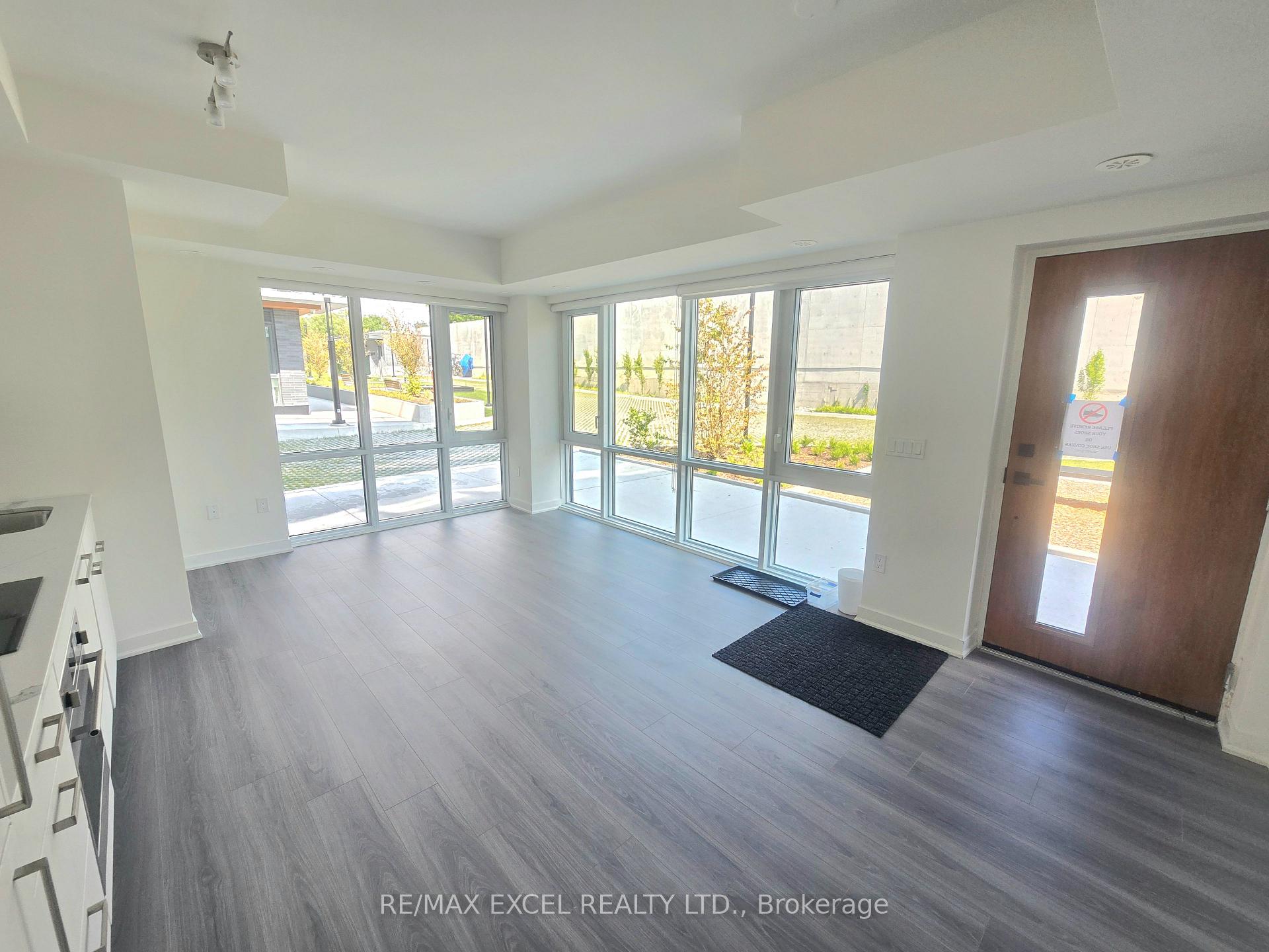 Photo 3 of Unit 45, 73 Curlew Drive, North York, Parkwoods-Donalda — HOMEH