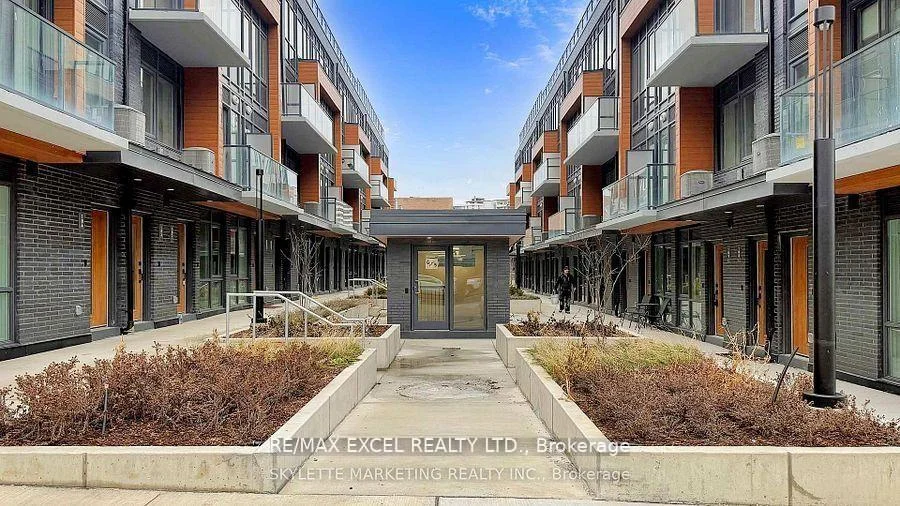 Photo 32 of Unit 45, 73 Curlew Drive, North York, Parkwoods-Donalda — HOMEH