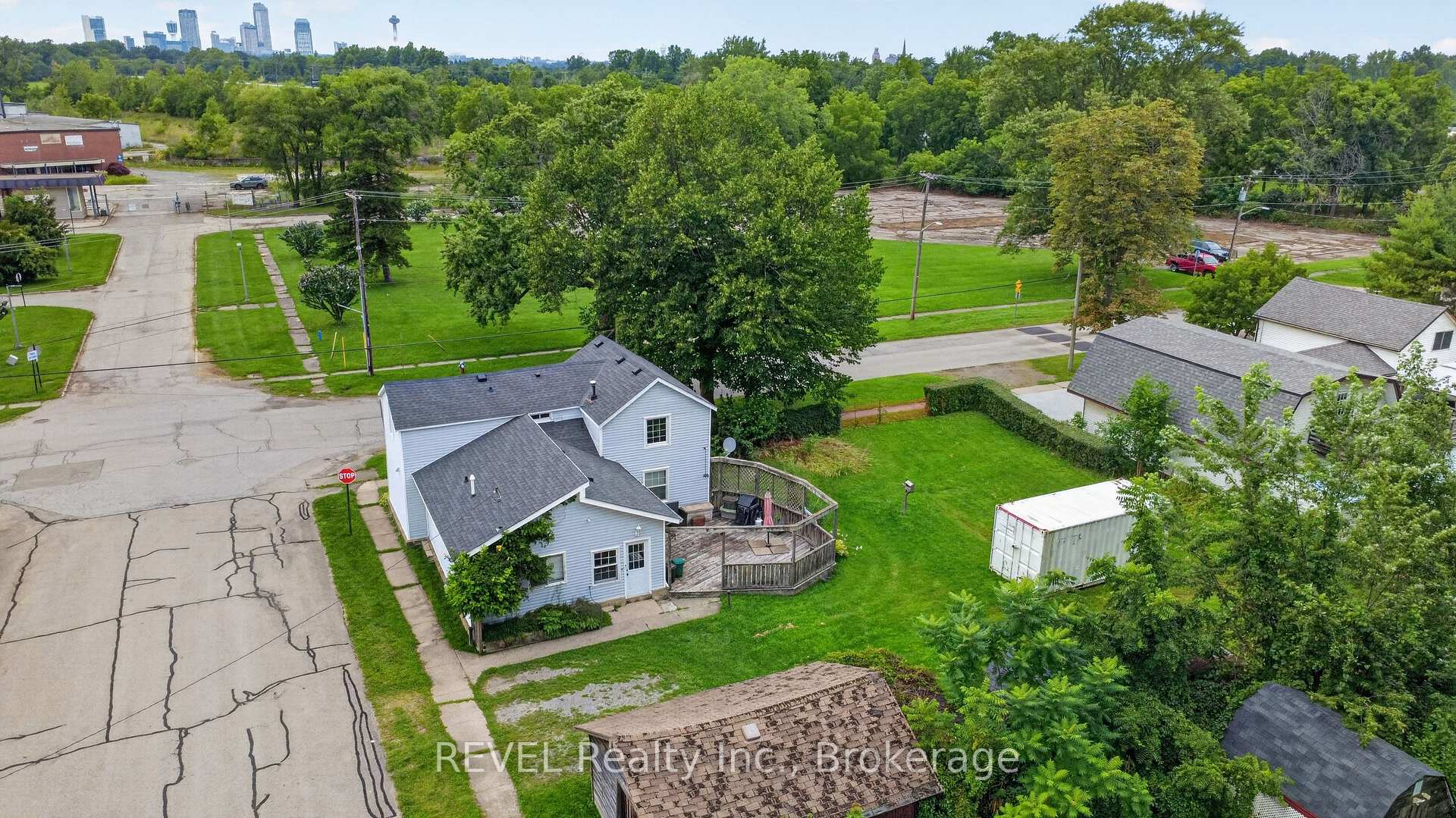 Photo 7 of 3976 Chippawa Parkway, Niagara Falls, Chippawa — HOMEH