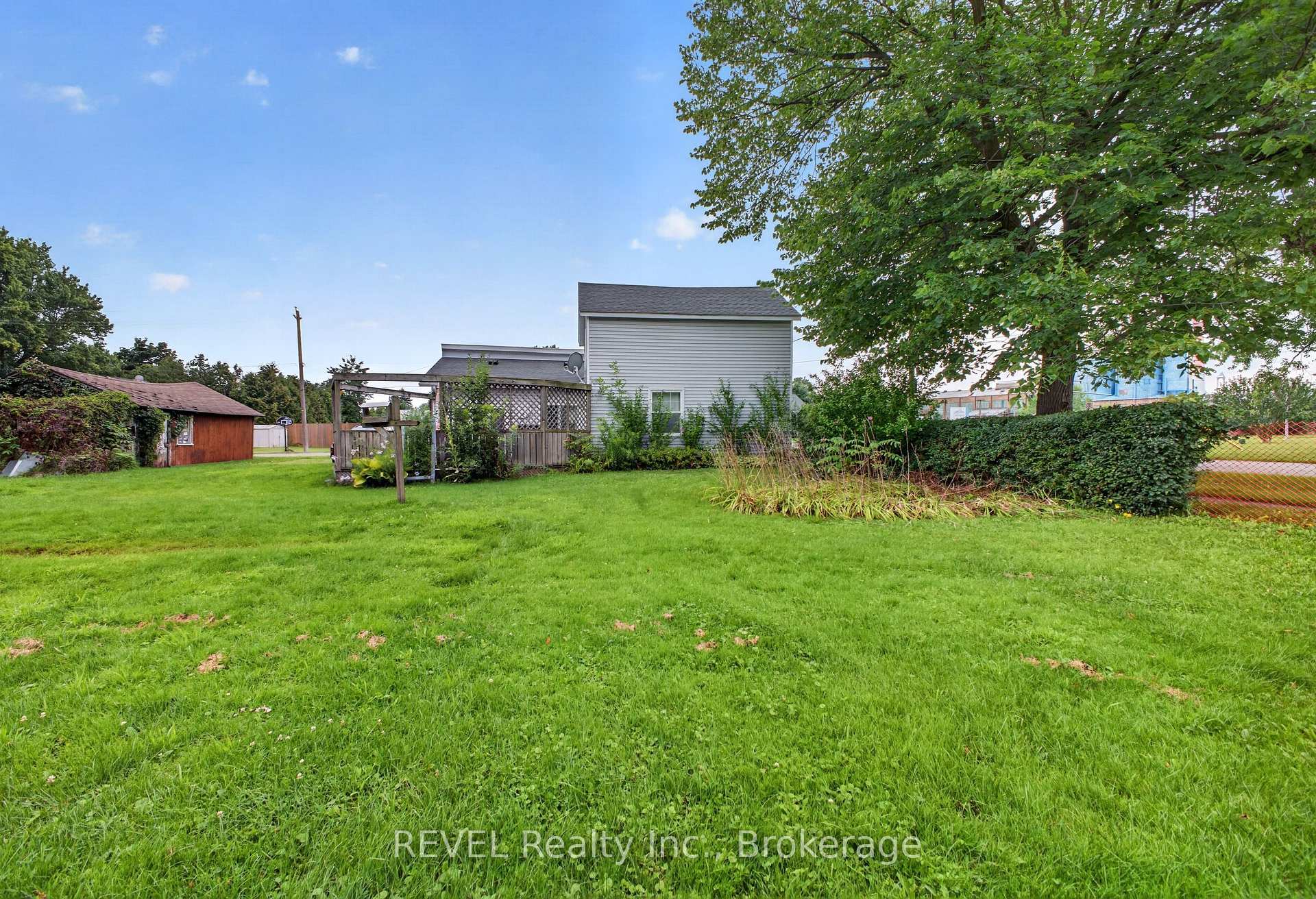 Photo 10 of 3976 Chippawa Parkway, Niagara Falls, Chippawa — HOMEH