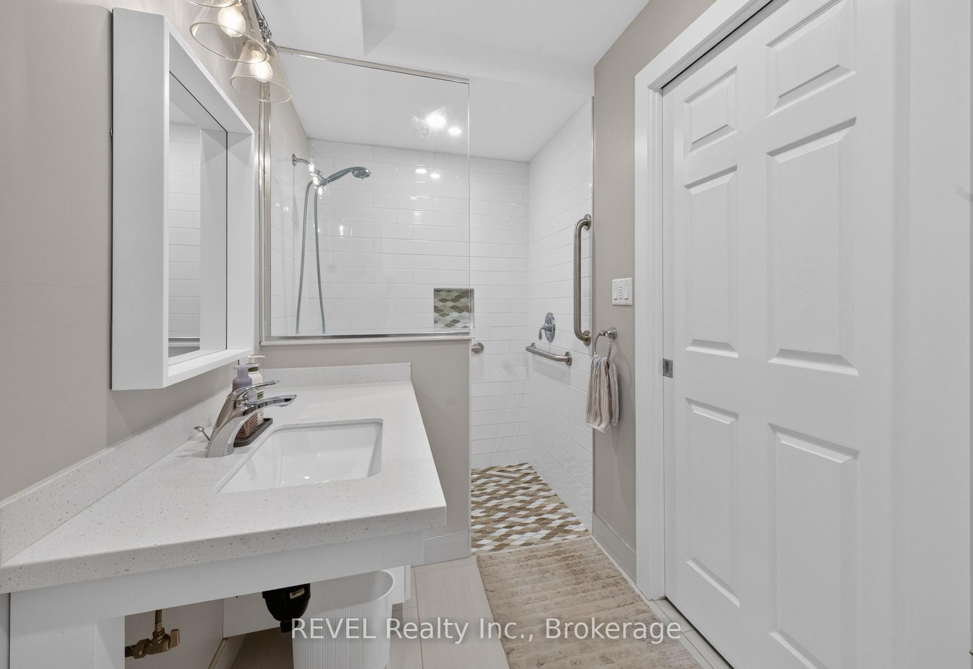 Photo 21 of 3976 Chippawa Parkway, Niagara Falls, Chippawa — HOMEH