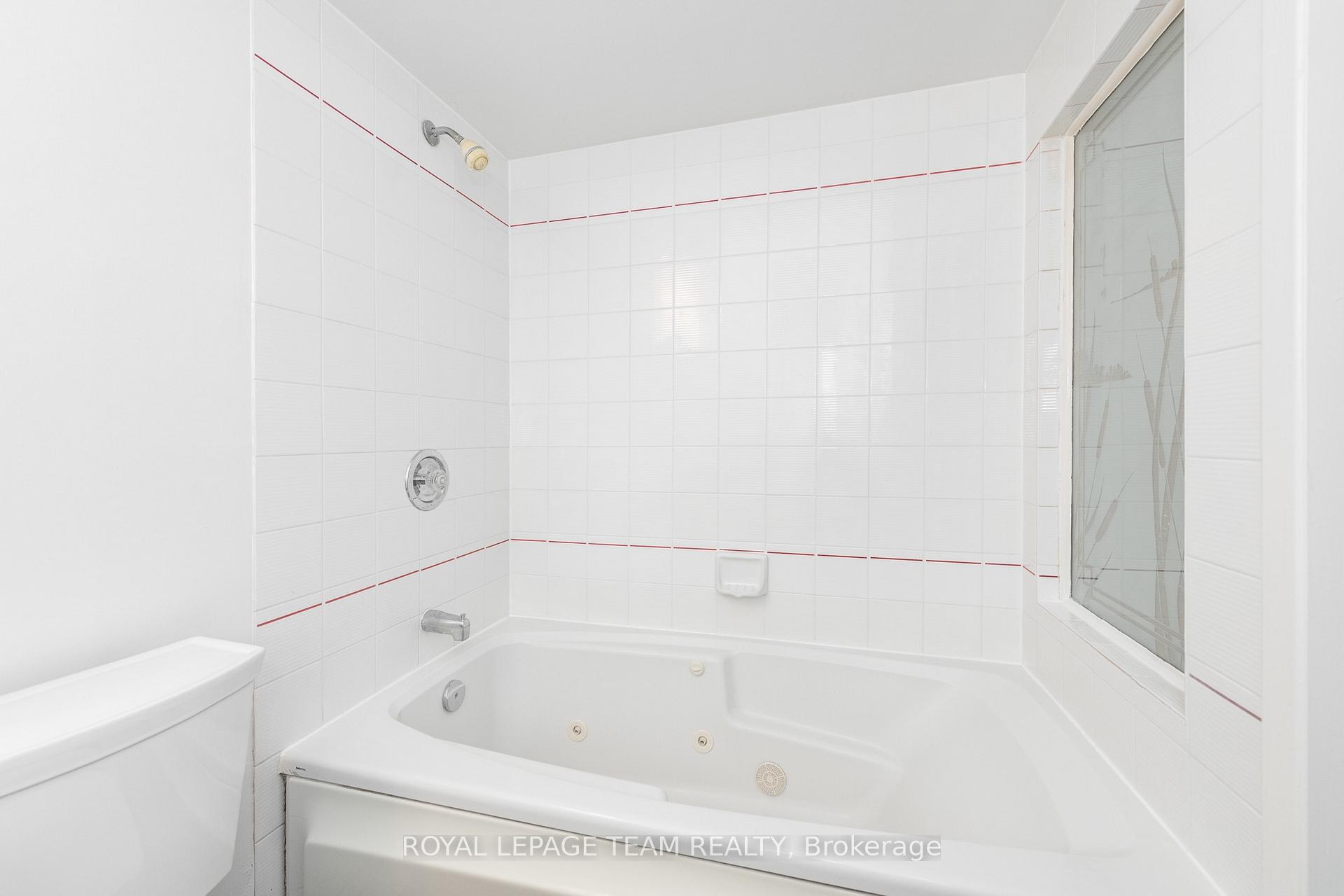 Photo 22 of Unit 105, 939 North River Road, Ottawa, Overbrook — HOMEH