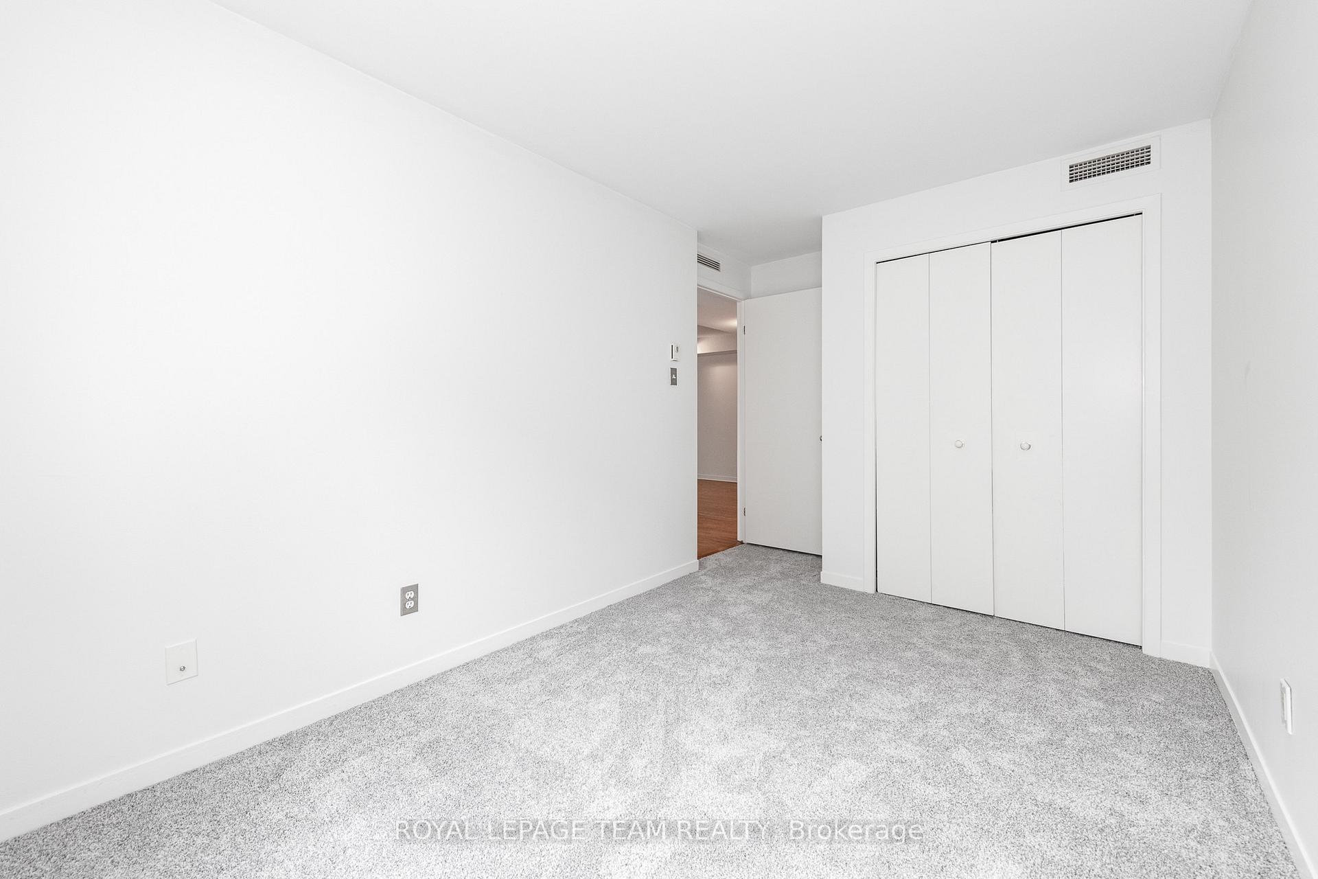 Photo 25 of Unit 105, 939 North River Road, Ottawa, Overbrook — HOMEH